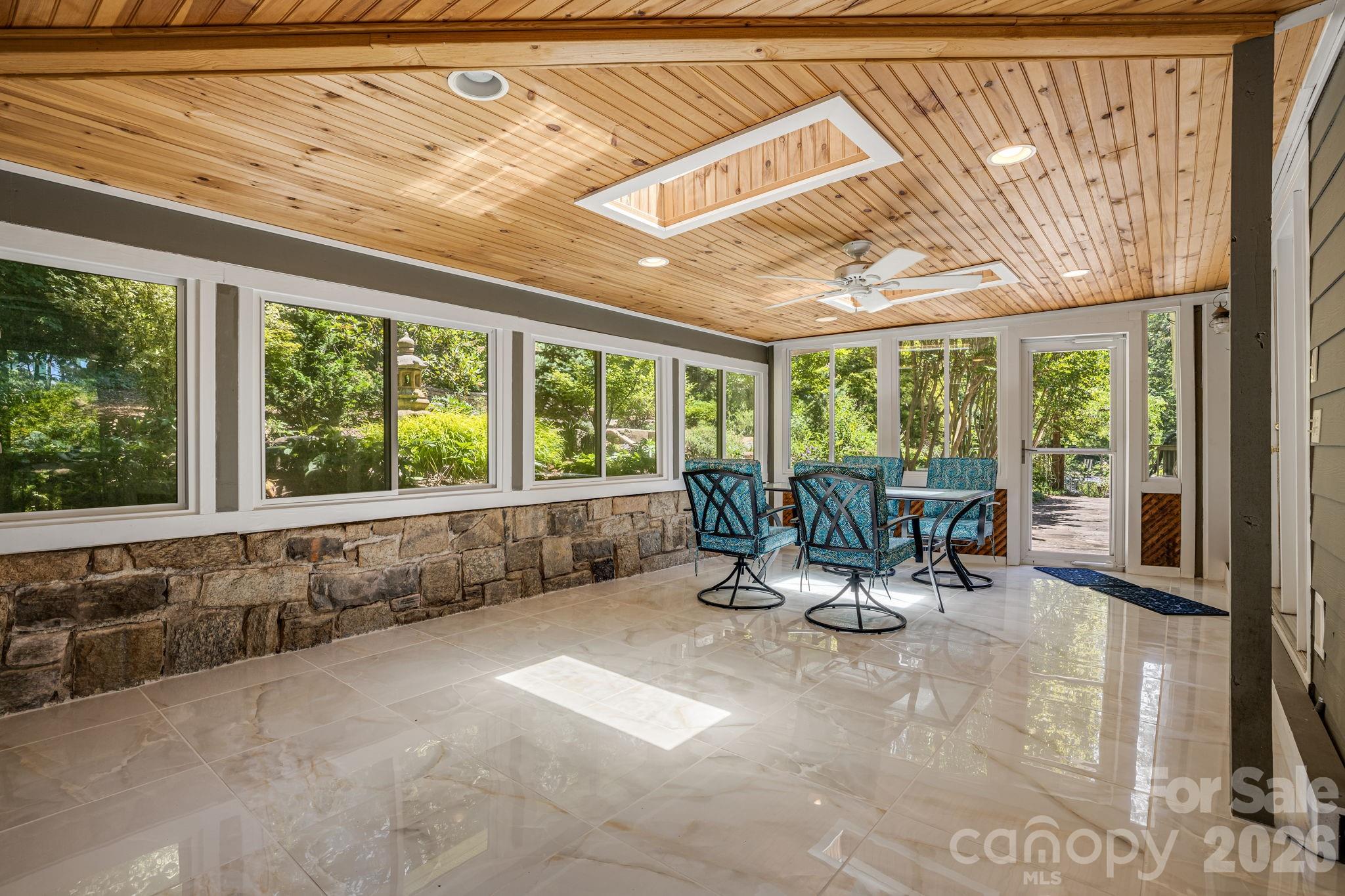 78 Grovewood Road — Asheville