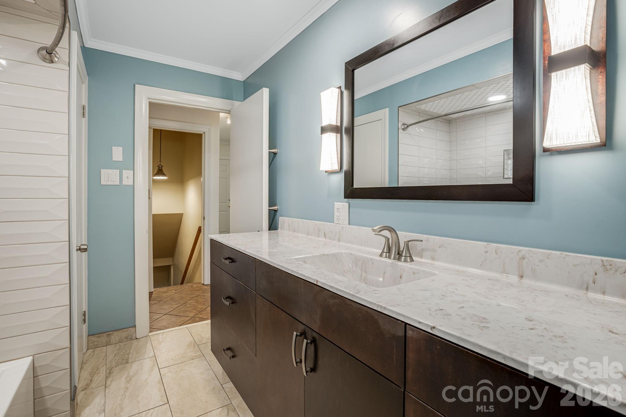 78 Grovewood Road — Asheville