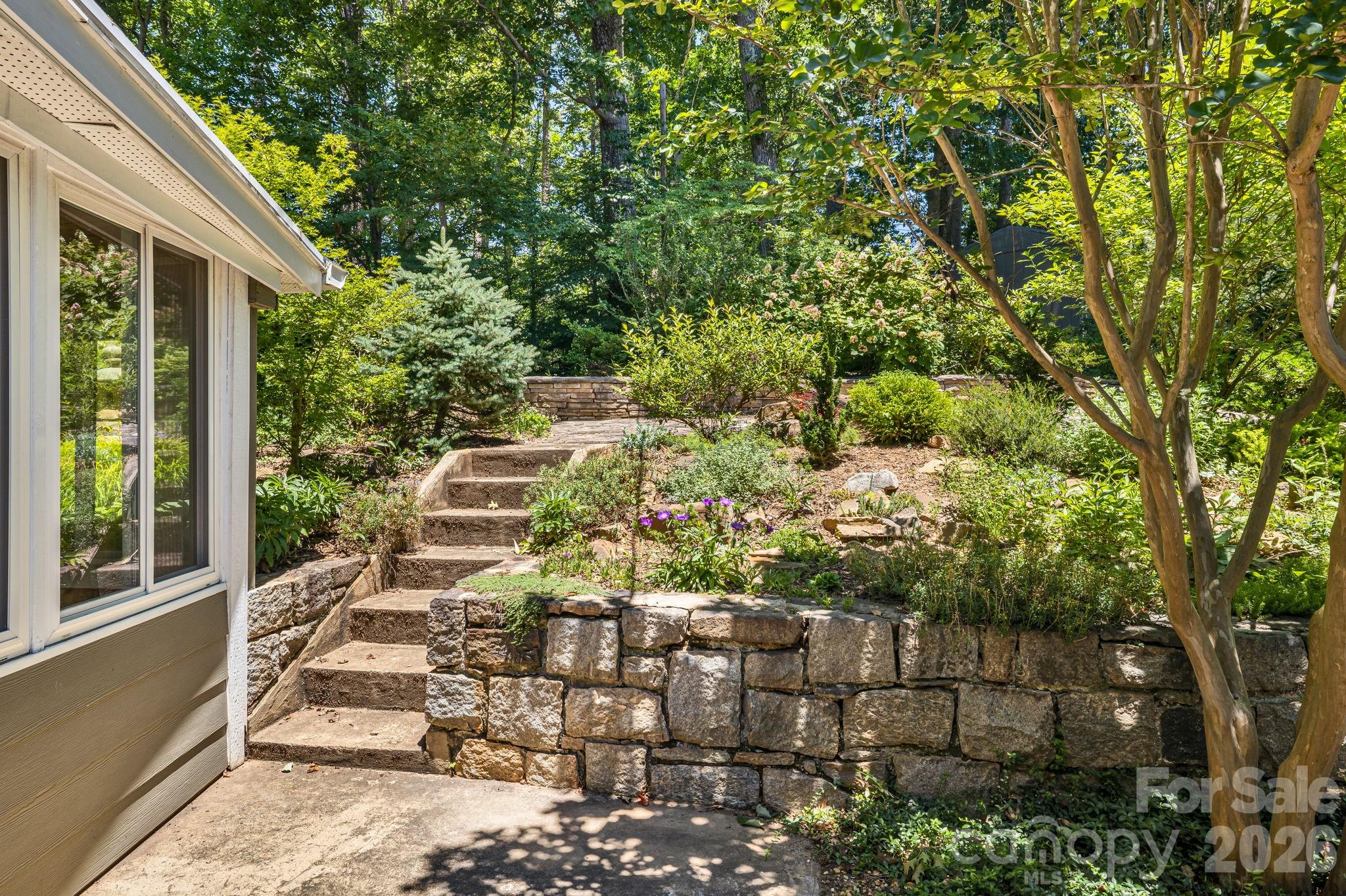 78 Grovewood Road — Asheville