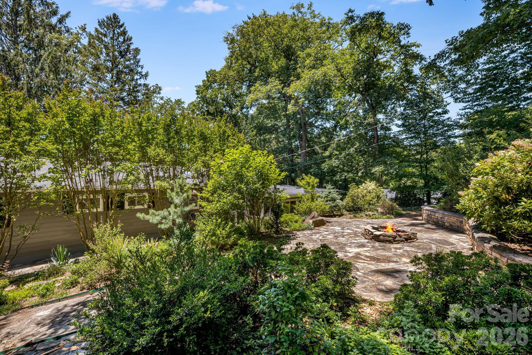 78 Grovewood Road — Asheville