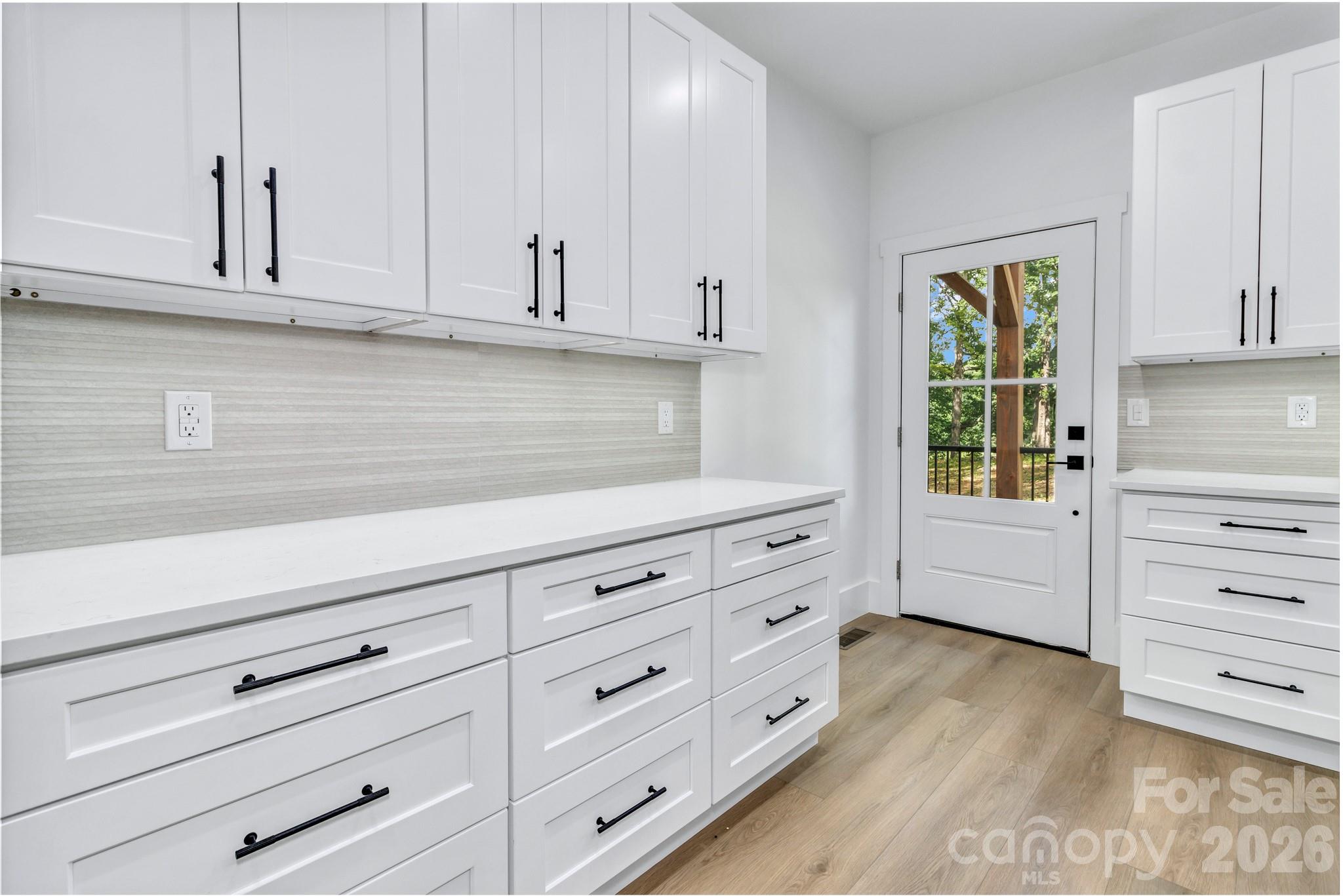80 Goldenwood Lane — Mills River