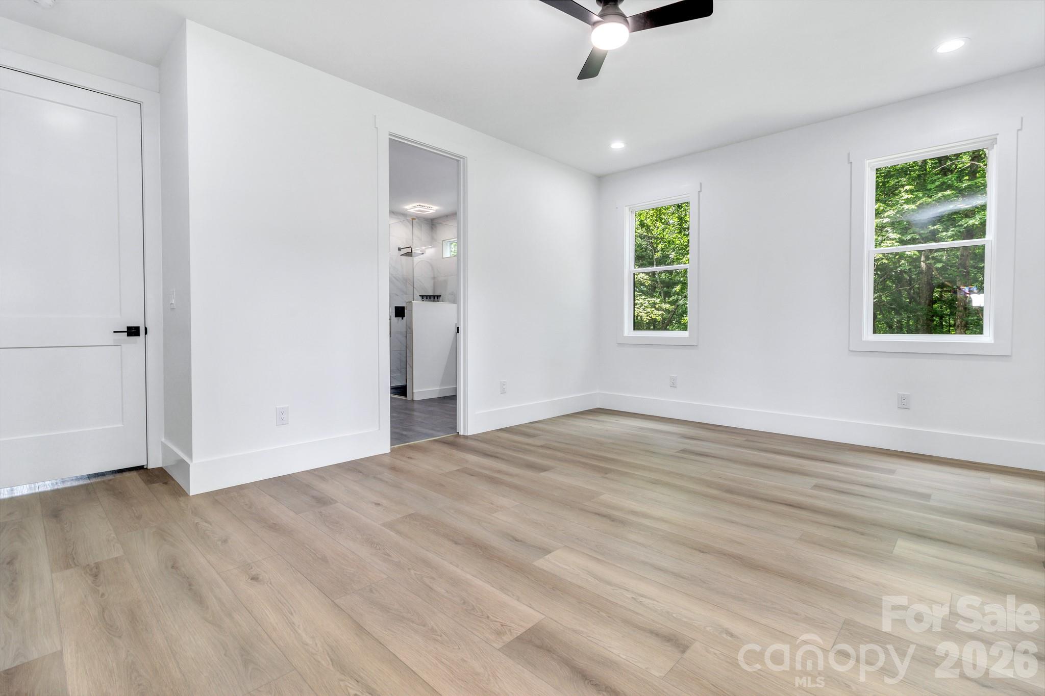 80 Goldenwood Lane — Mills River