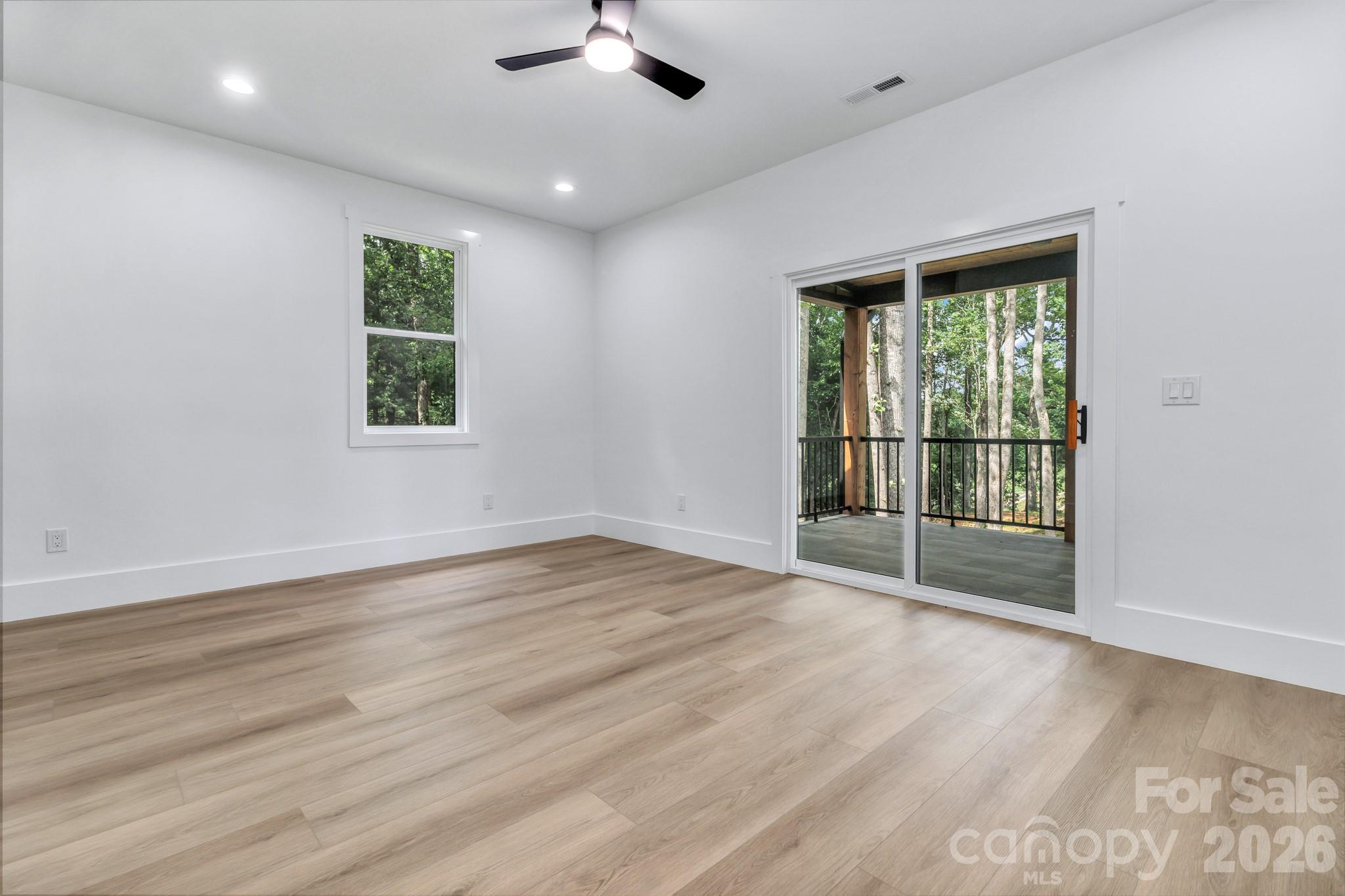 80 Goldenwood Lane — Mills River