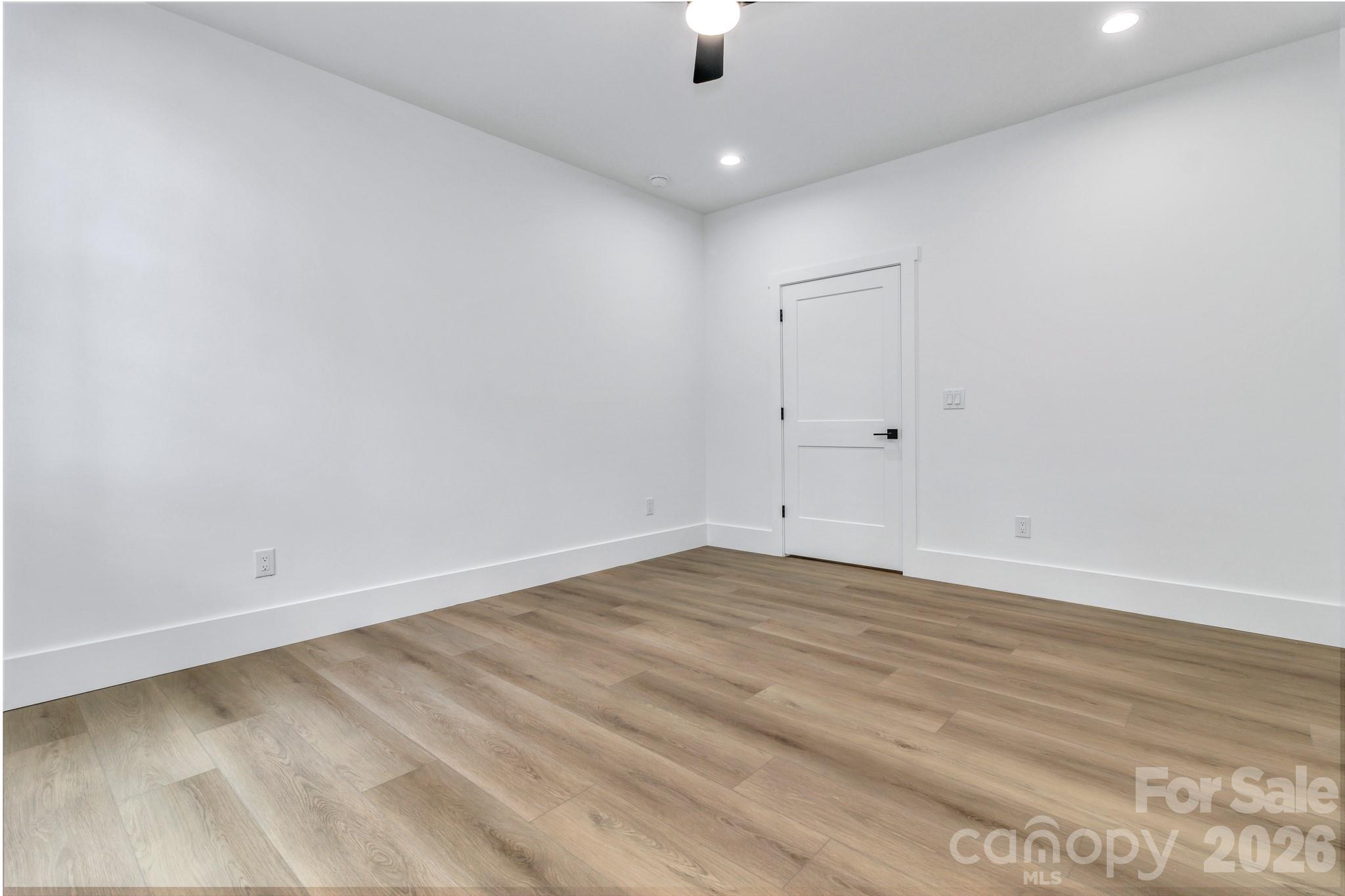 80 Goldenwood Lane — Mills River