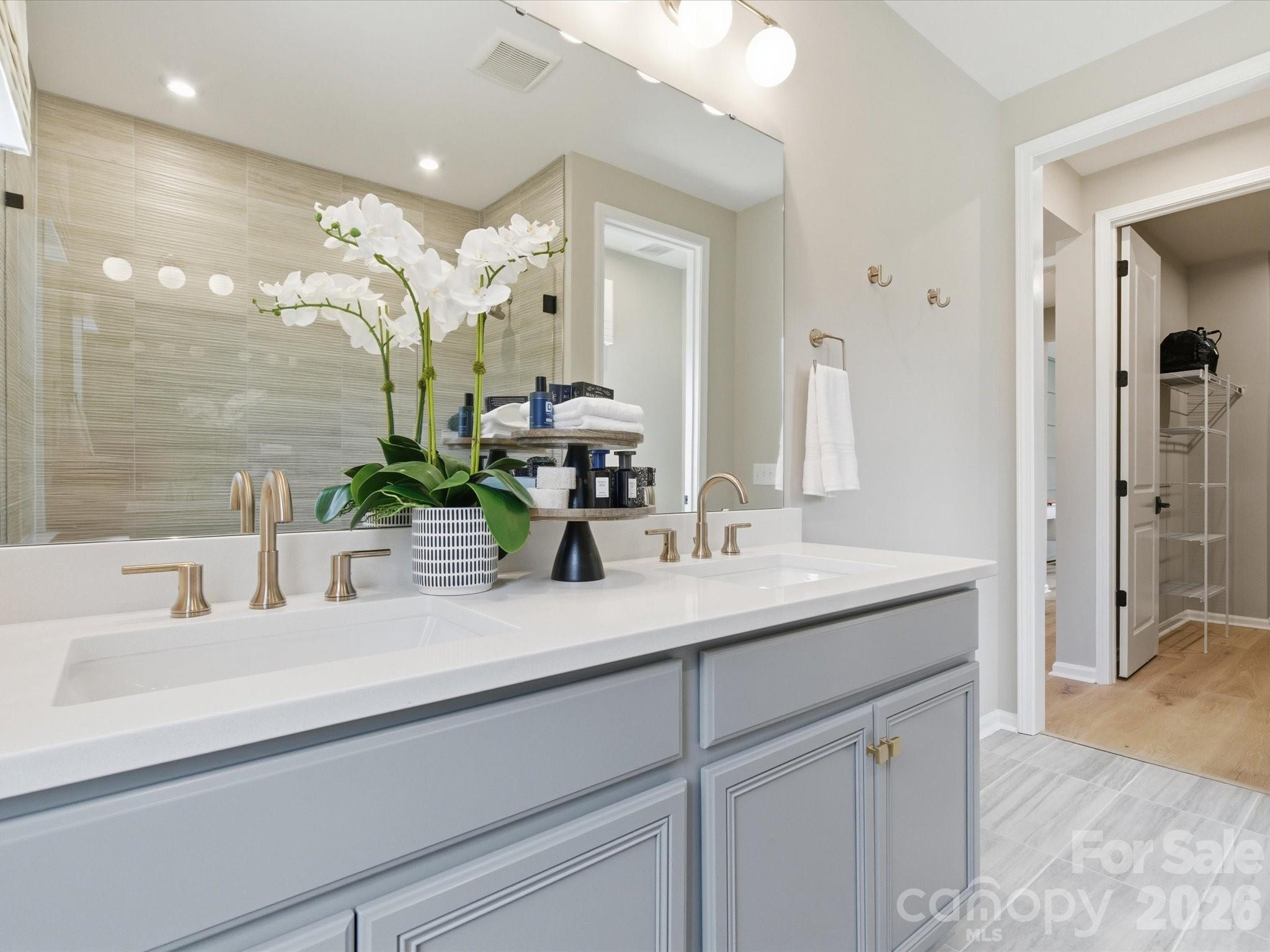 8402 Discovery Lane — Charlotte