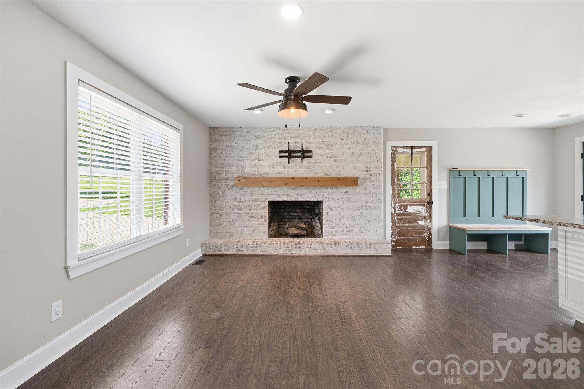 6878 Gracie Lane — Vale