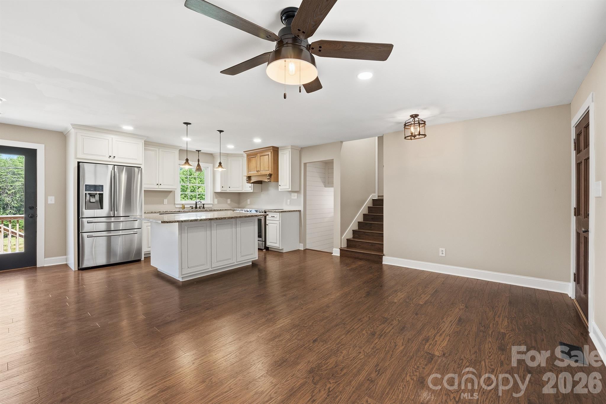 6878 Gracie Lane — Vale