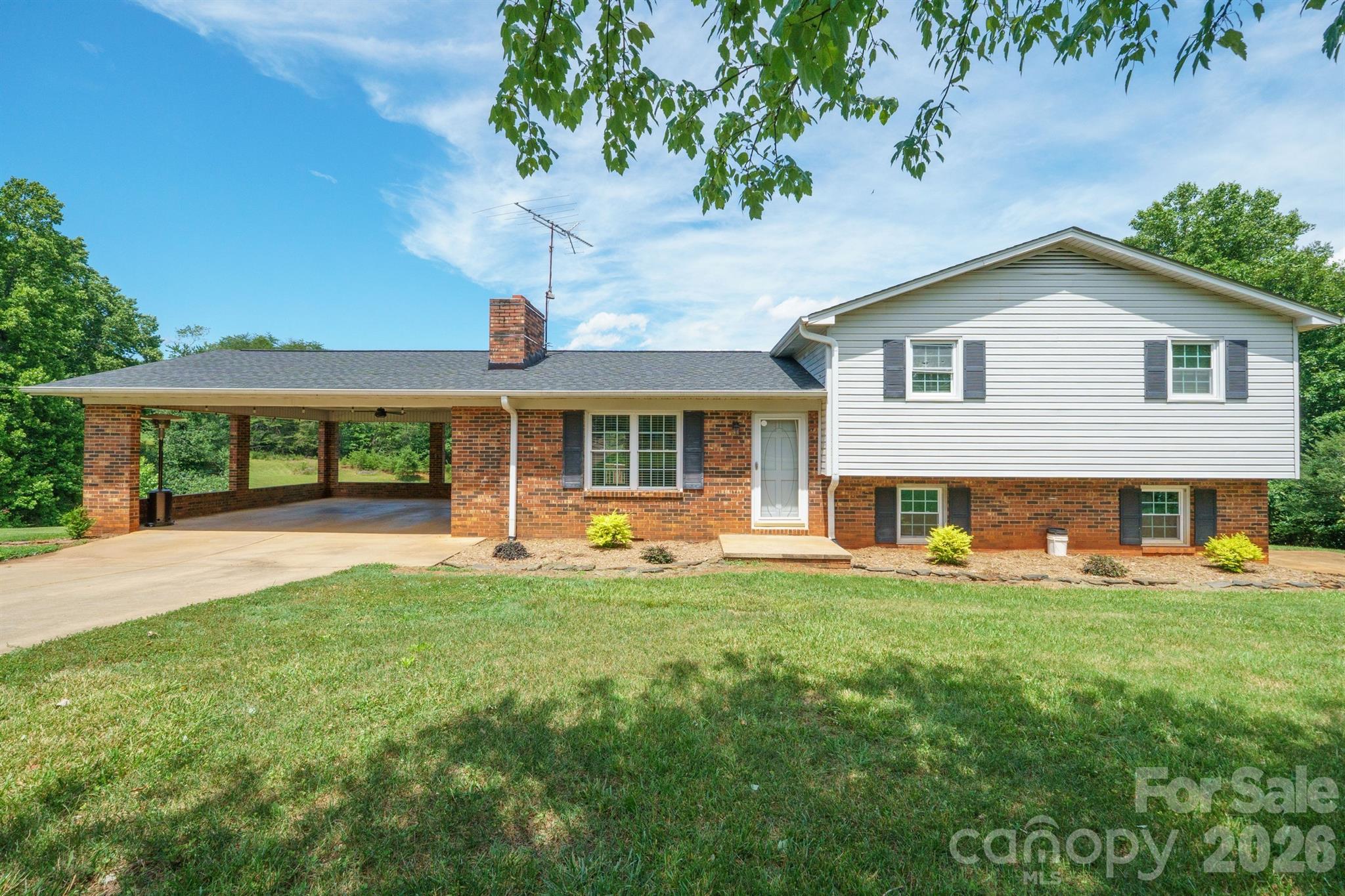 6878 Gracie Lane — Vale
