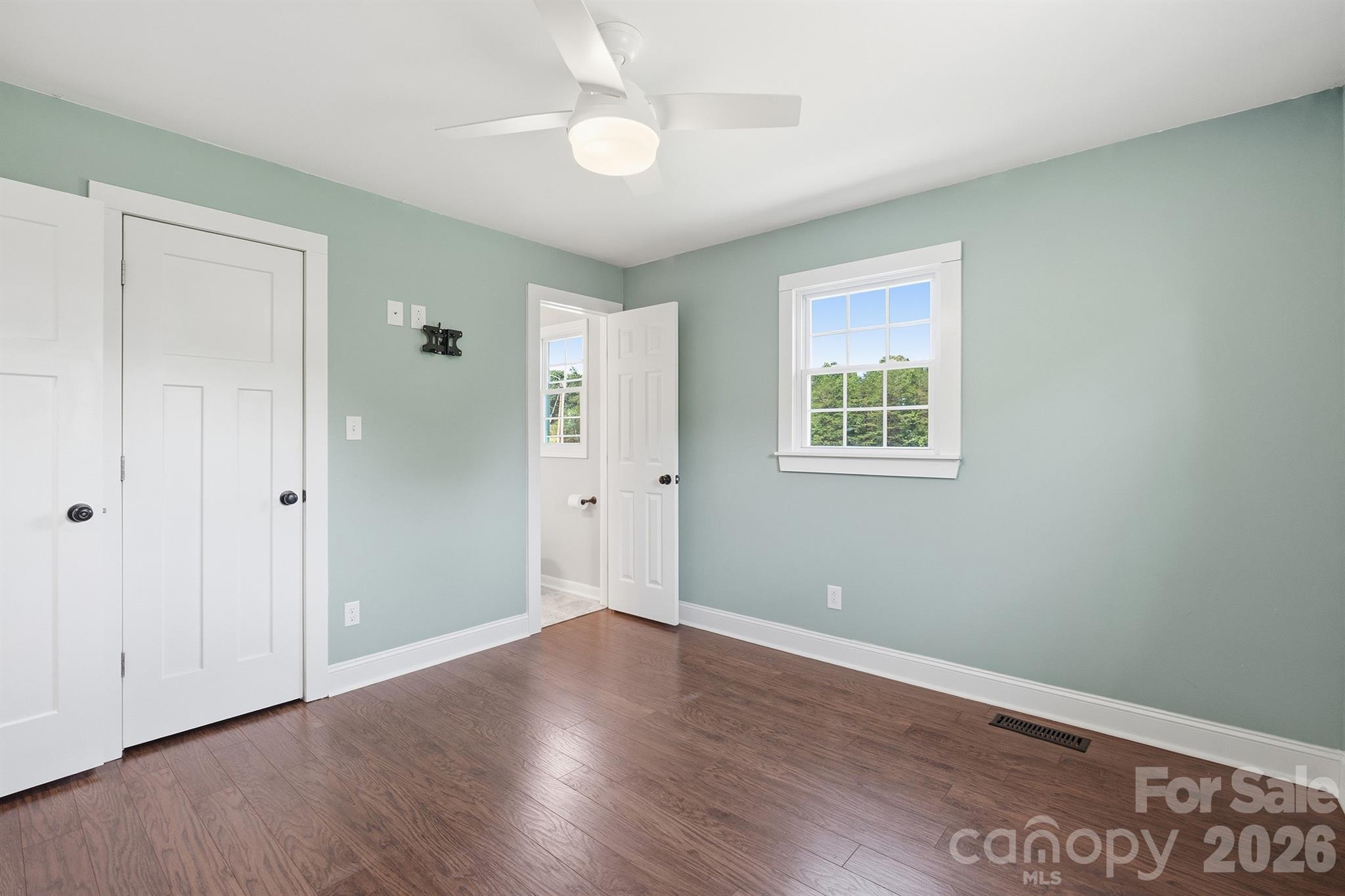 6878 Gracie Lane — Vale