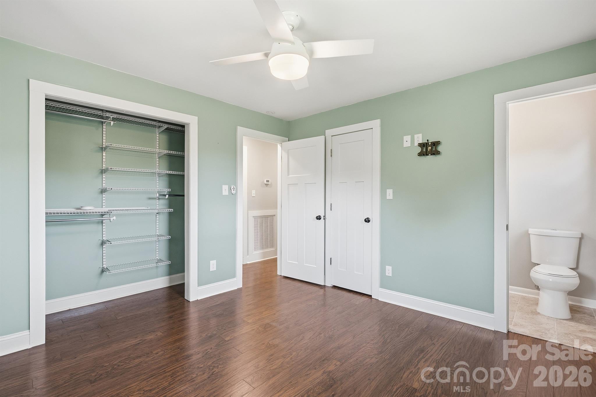 6878 Gracie Lane — Vale