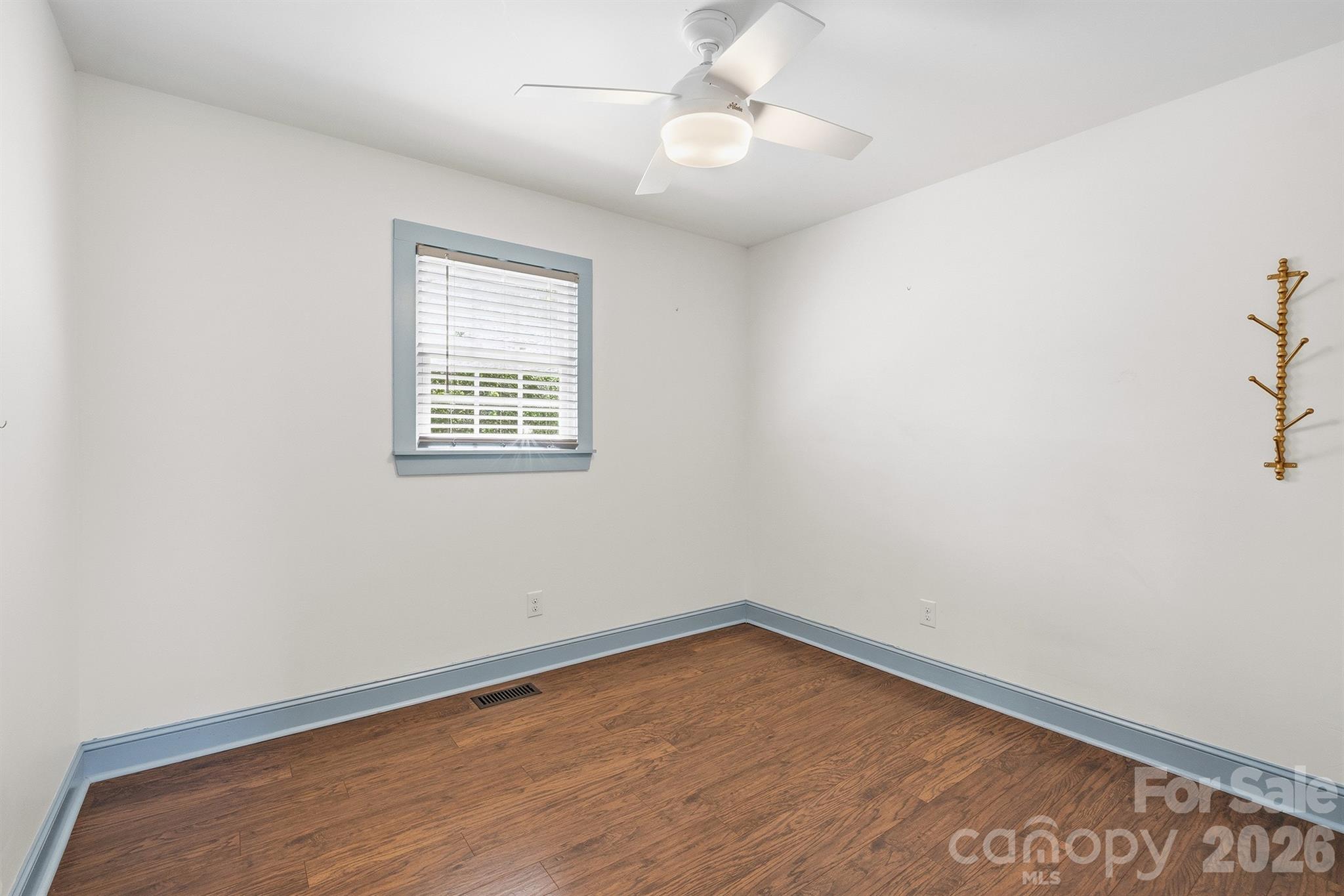 6878 Gracie Lane — Vale