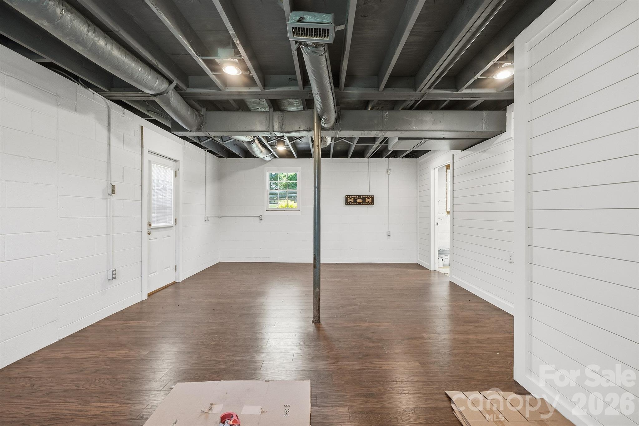 6878 Gracie Lane — Vale