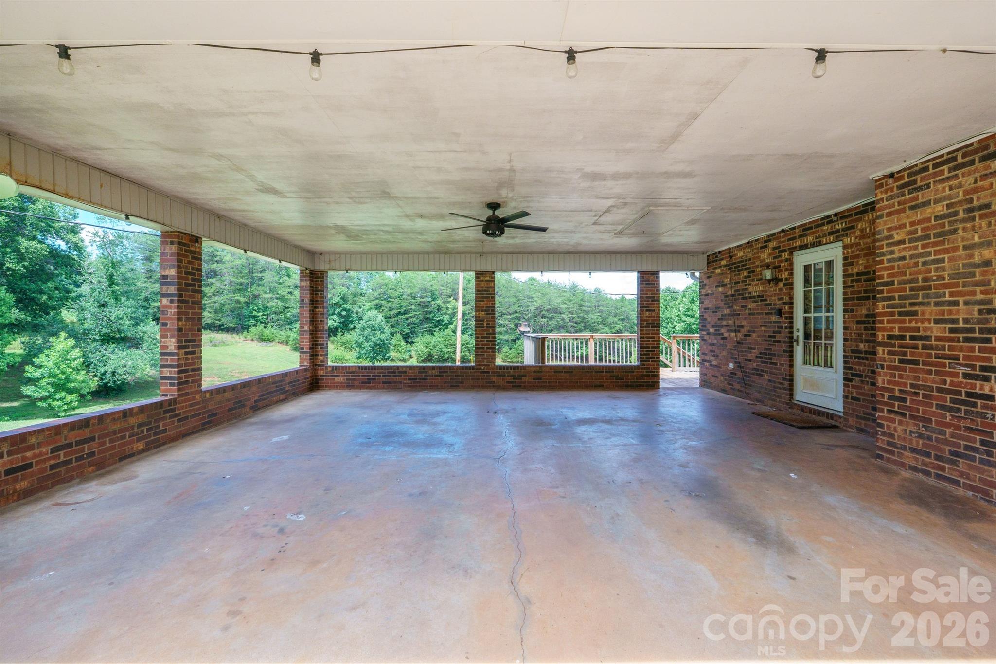 6878 Gracie Lane — Vale