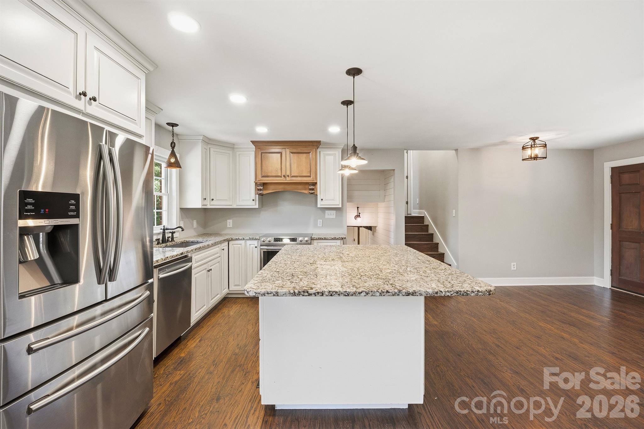 6878 Gracie Lane — Vale