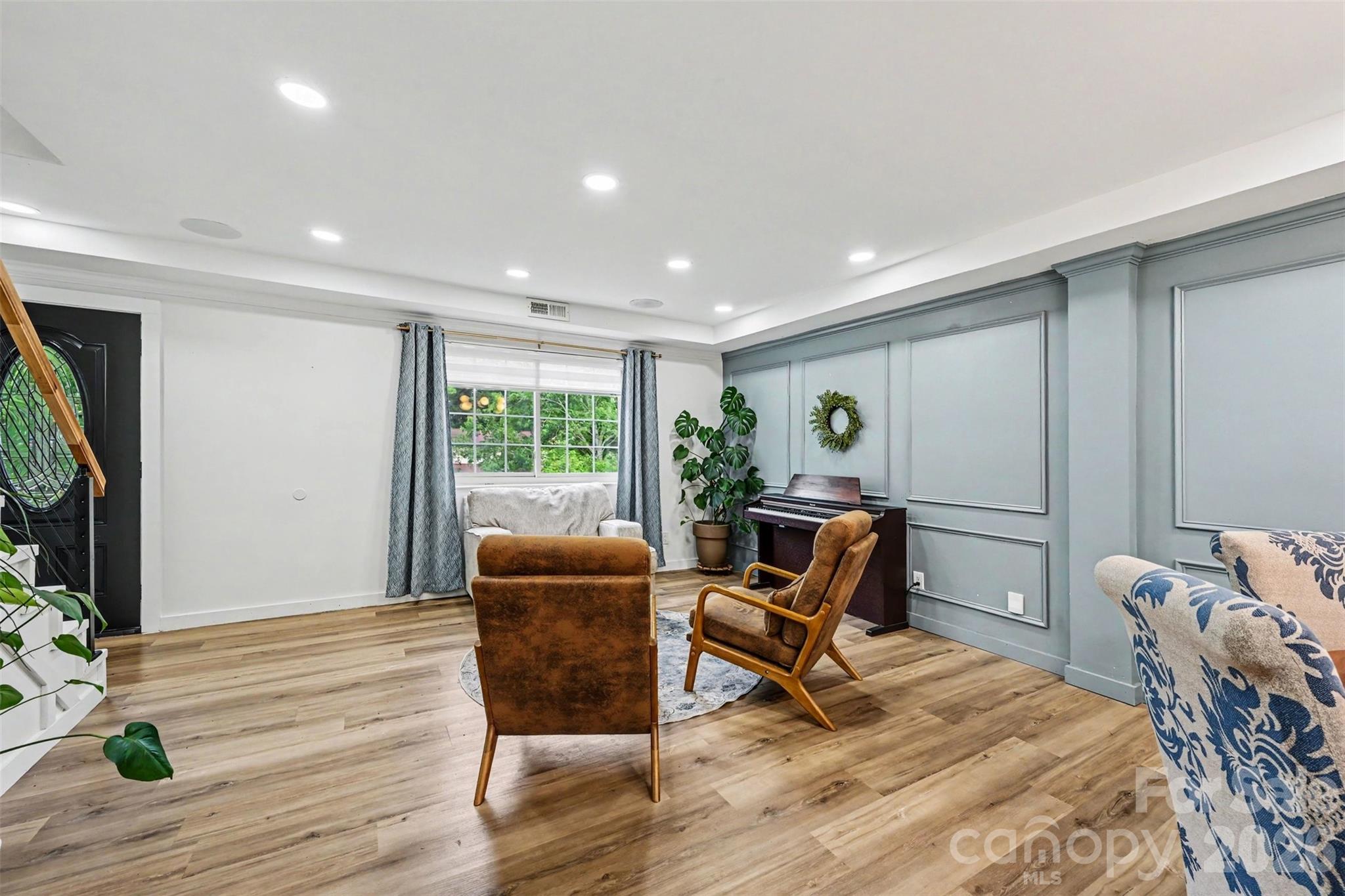 5821 Shadow Creek Road — Charlotte