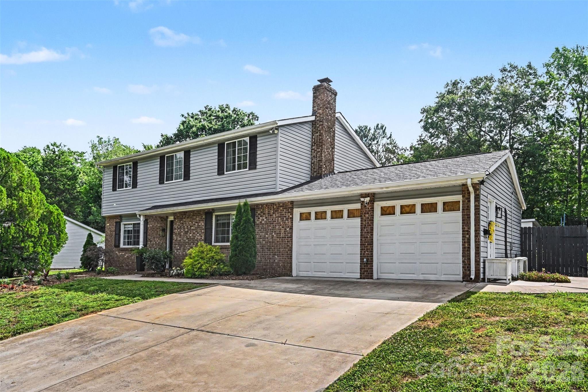 5821 Shadow Creek Road — Charlotte