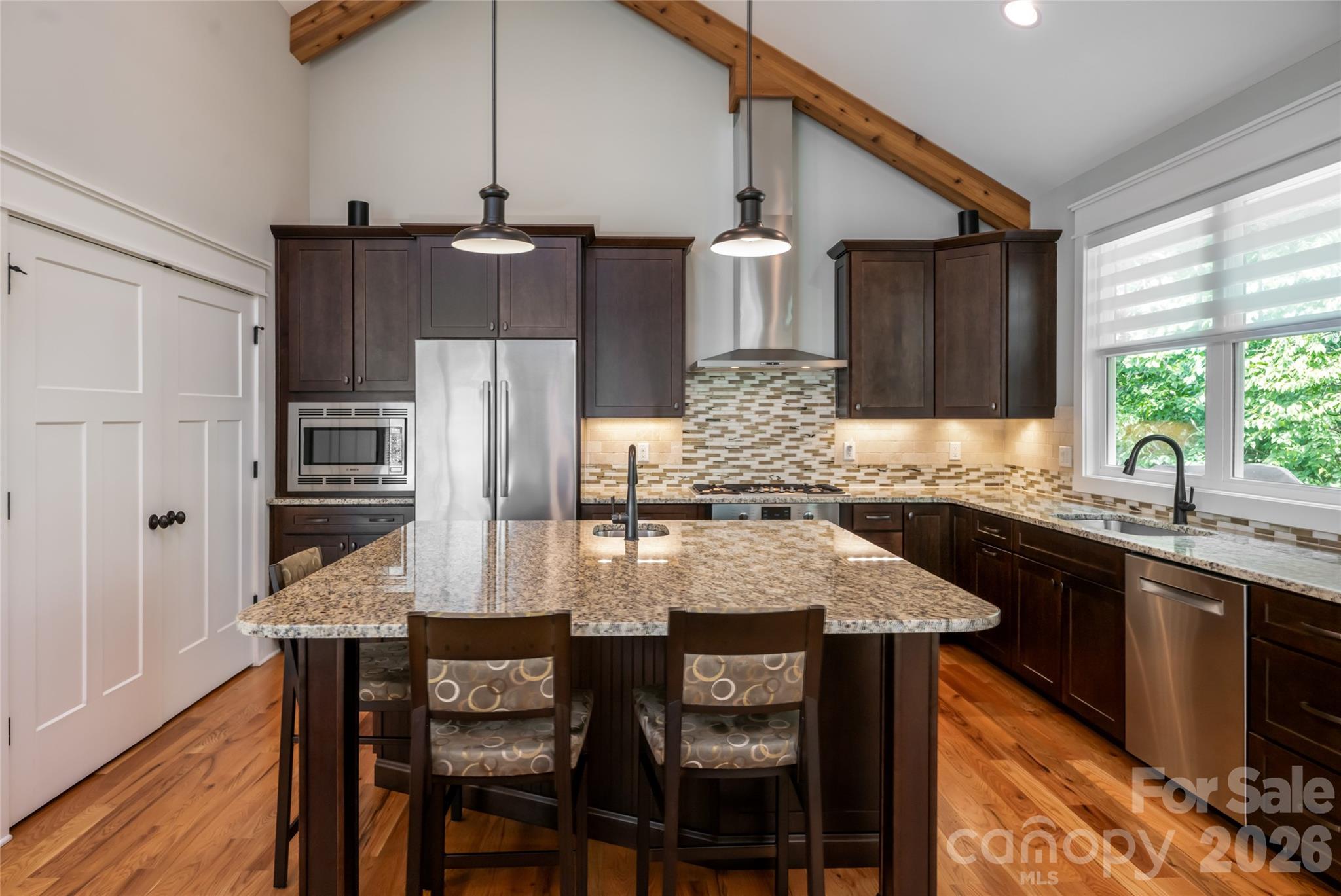 8 Sugarland Ridge Road — Fairview
