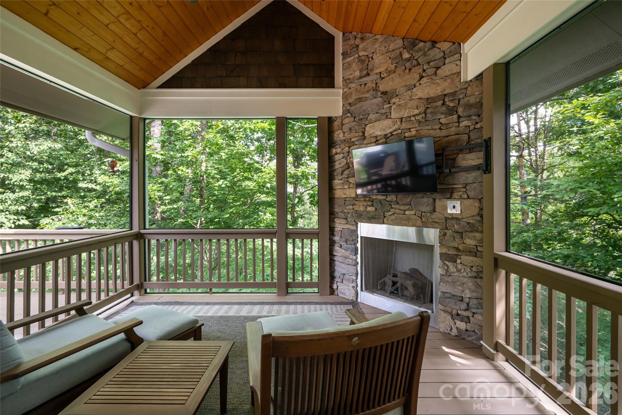 8 Sugarland Ridge Road — Fairview
