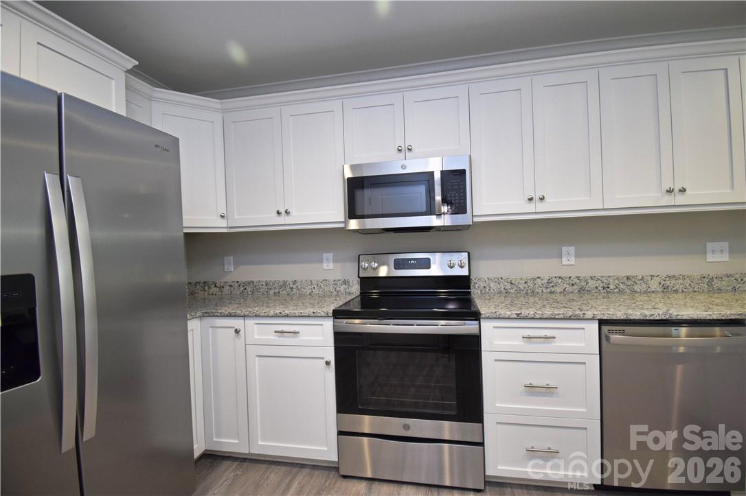5110 Hanging Rock Court — Hickory