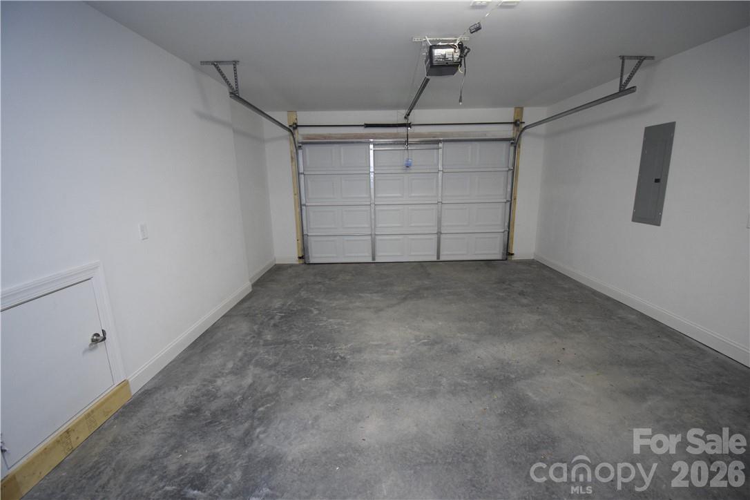 5110 Hanging Rock Court — Hickory