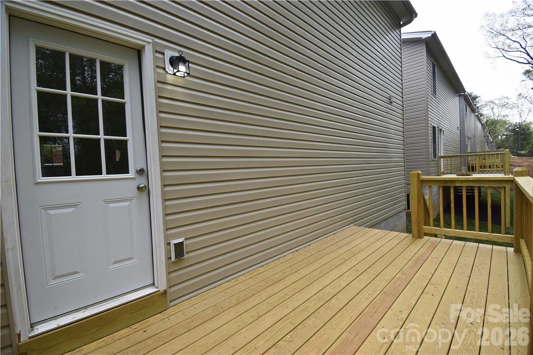 5110 Hanging Rock Court — Hickory