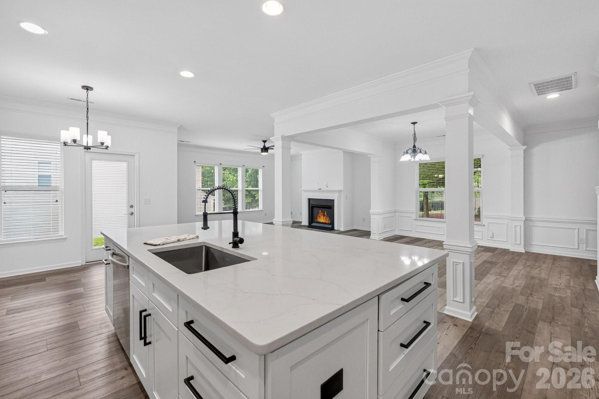 3702 Park South Station Boulevard — Charlotte