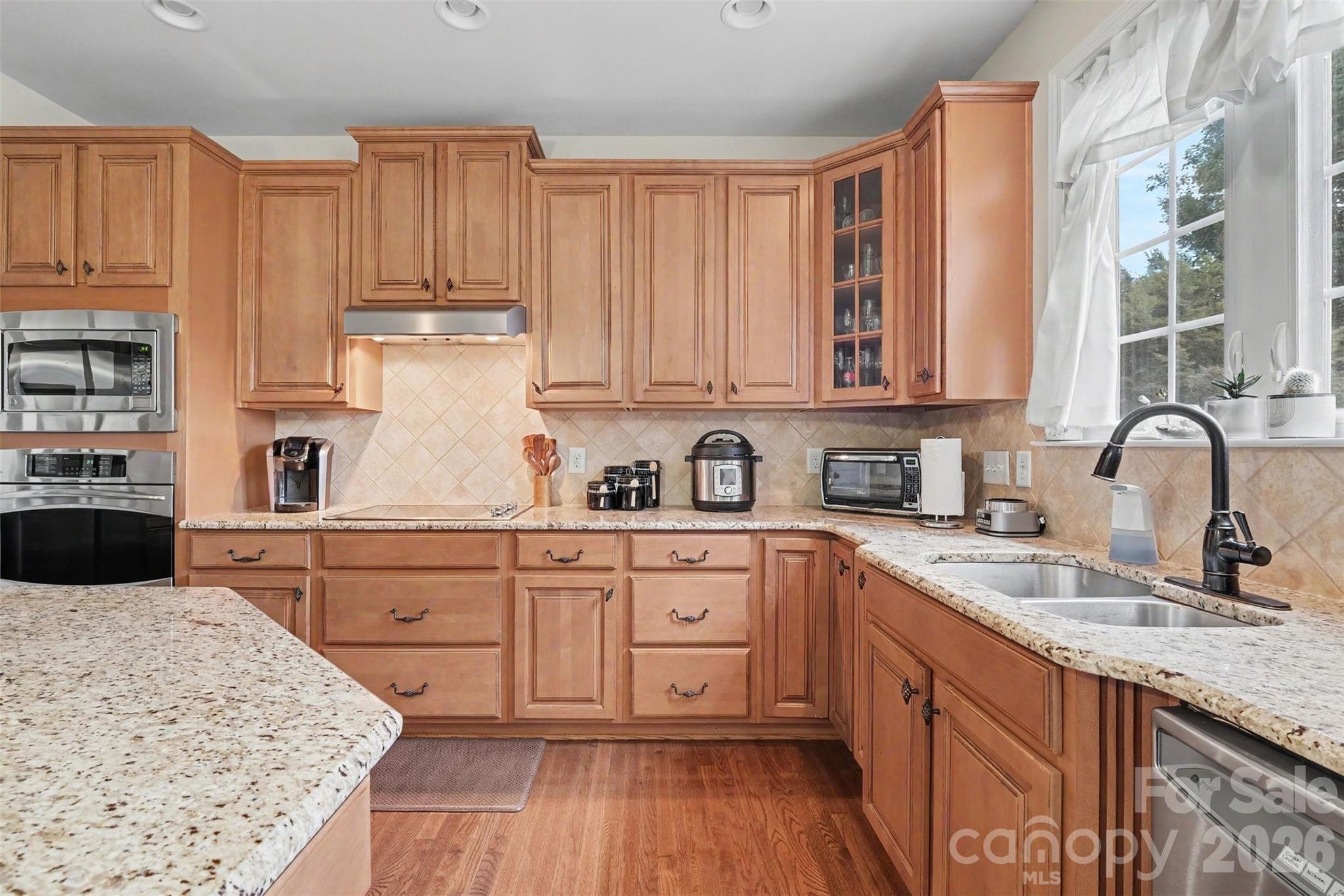 1008 Hawker Road — Matthews
