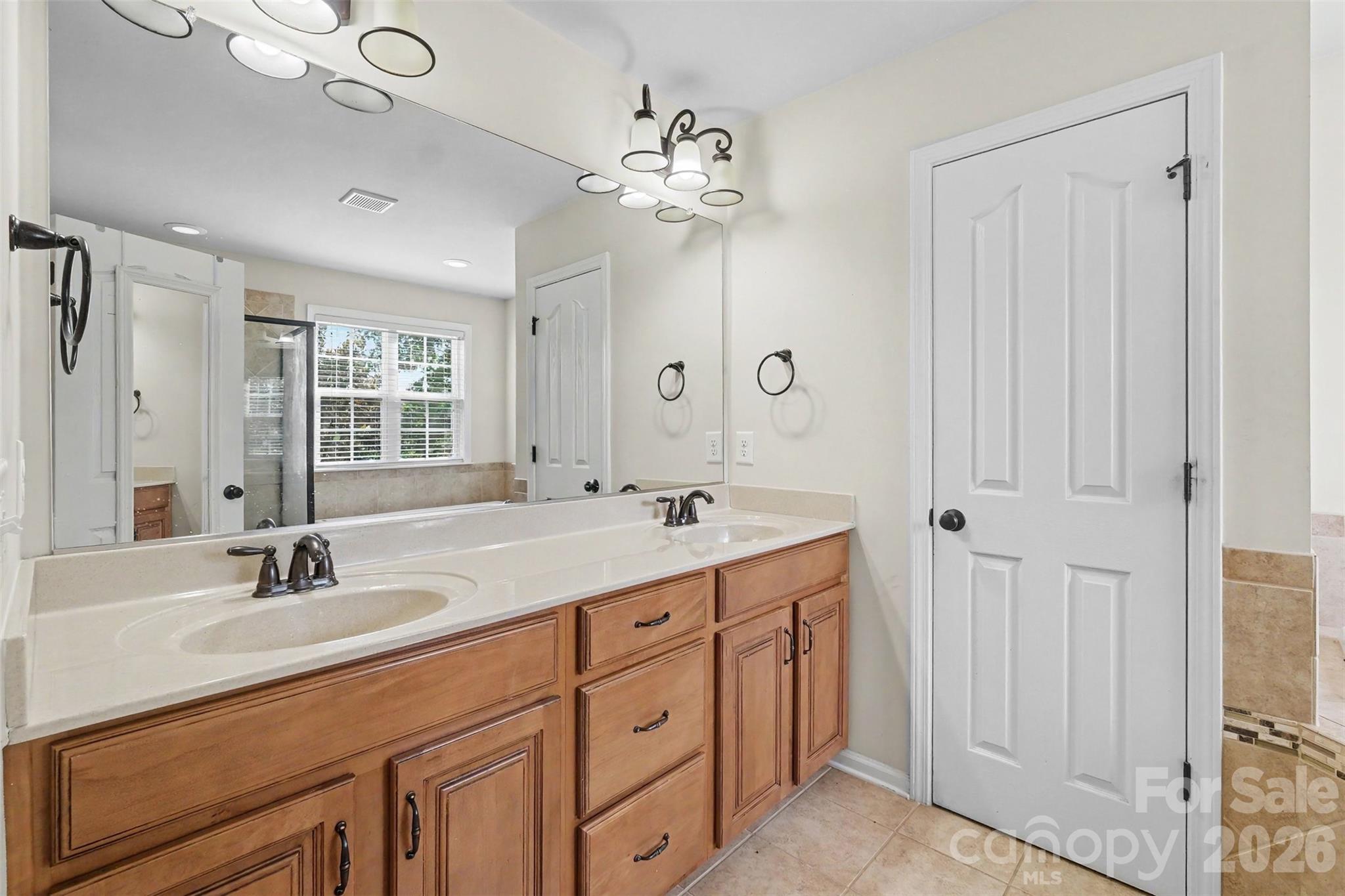 1008 Hawker Road — Matthews