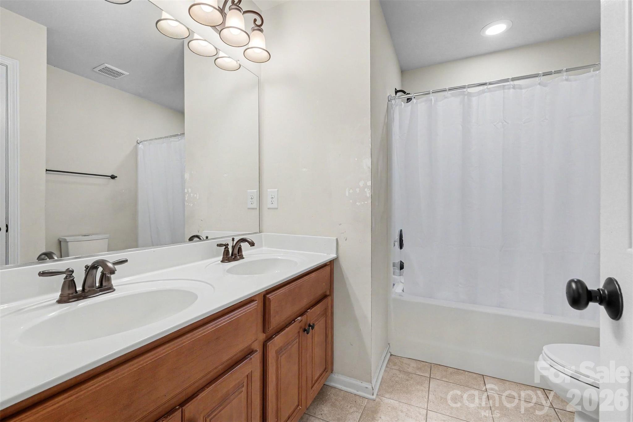 1008 Hawker Road — Matthews