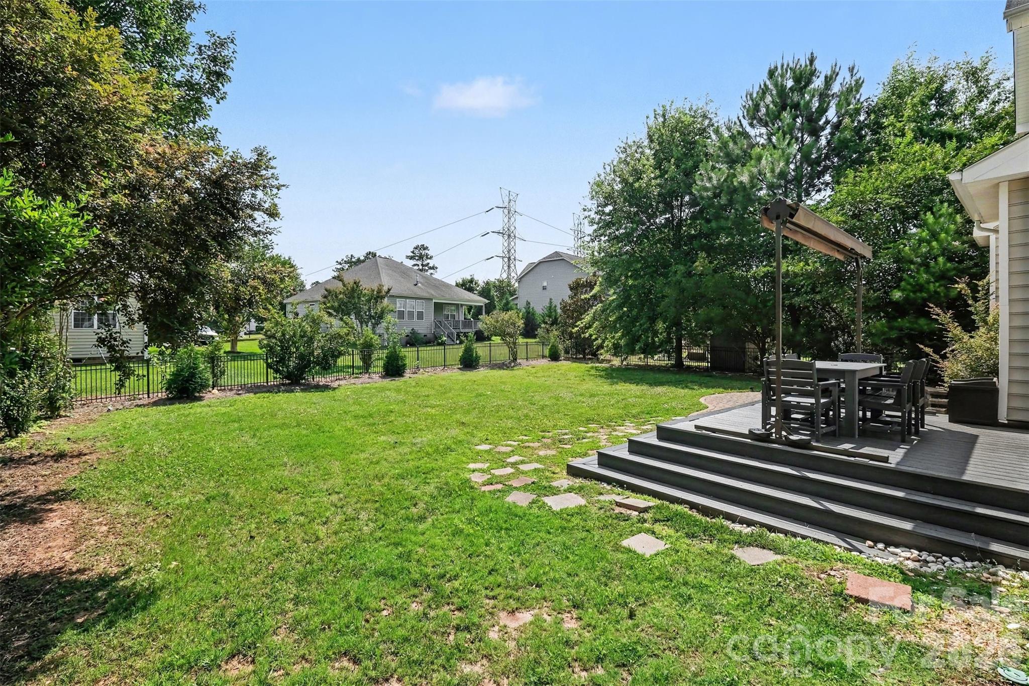 1008 Hawker Road — Matthews
