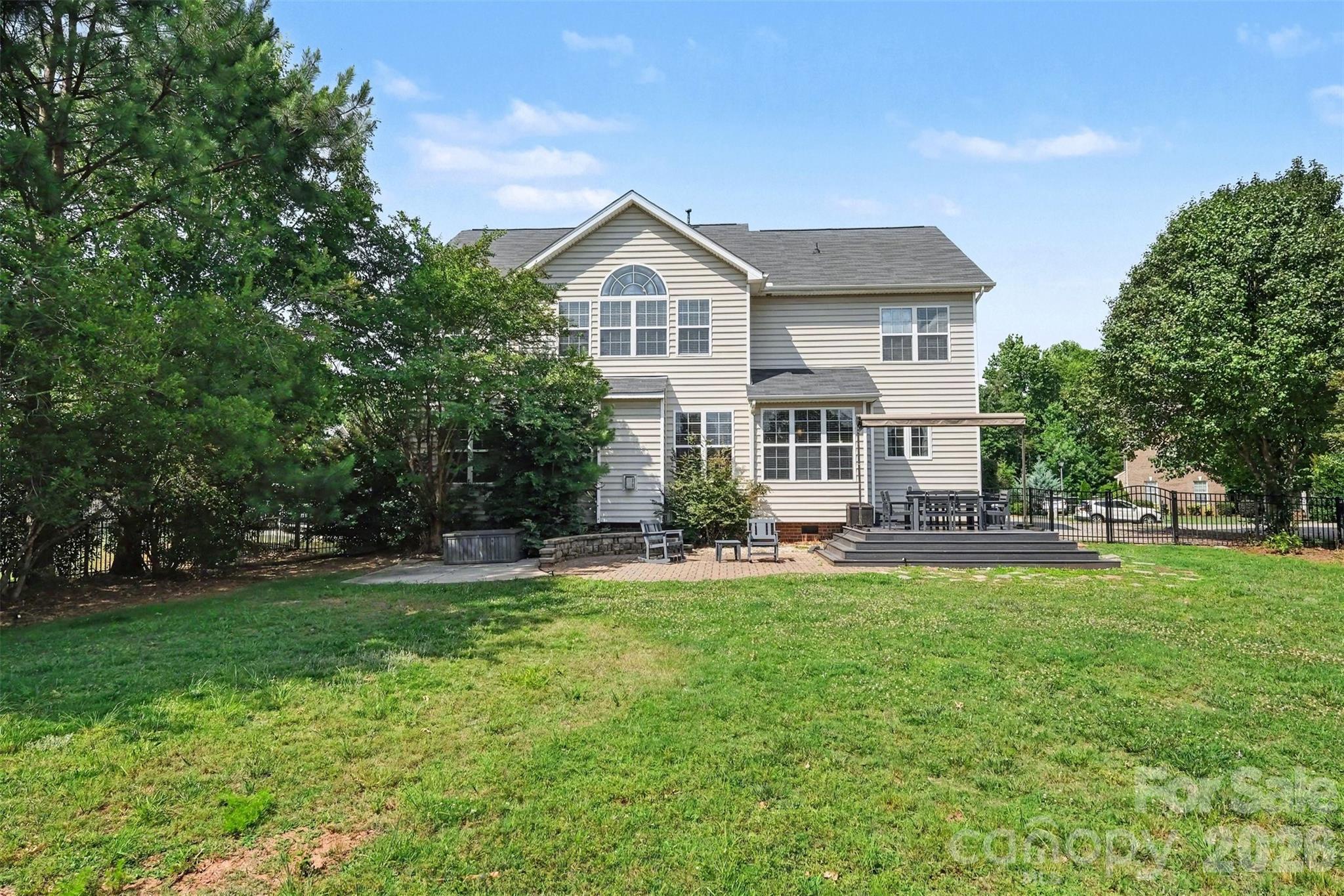 1008 Hawker Road — Matthews