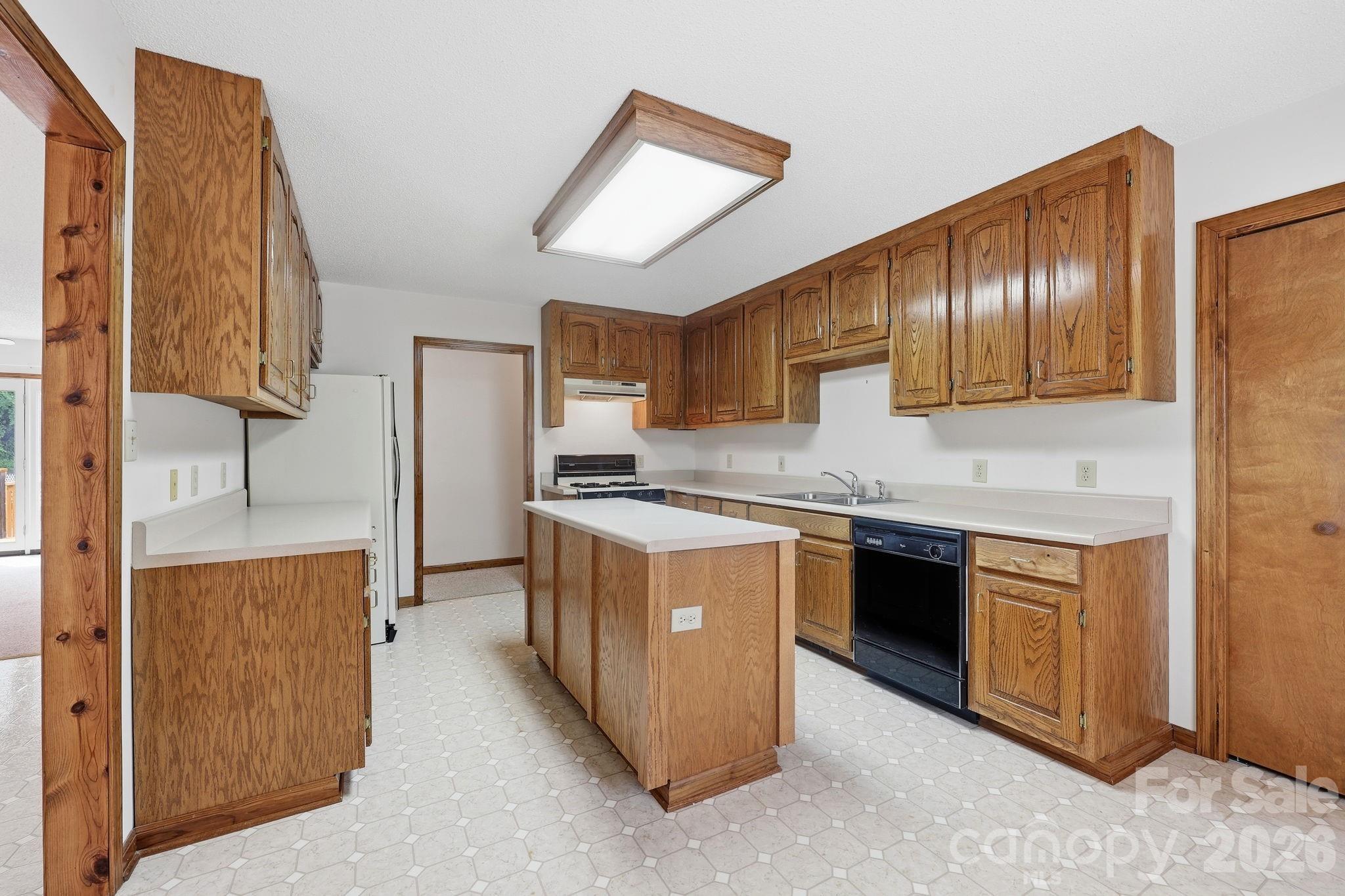 555 Brown Acres Road — Salisbury