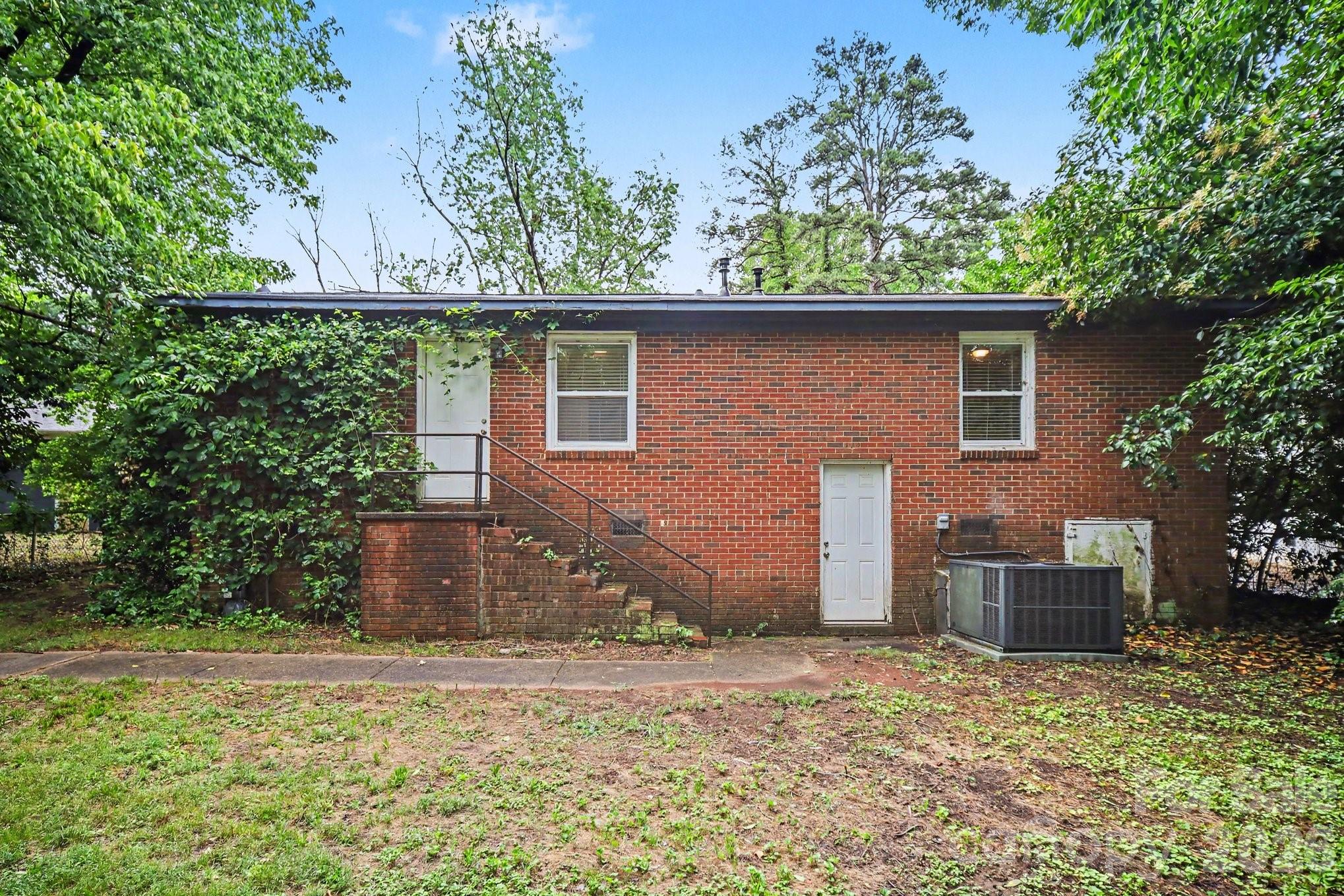 3700 Sargeant Drive — Charlotte