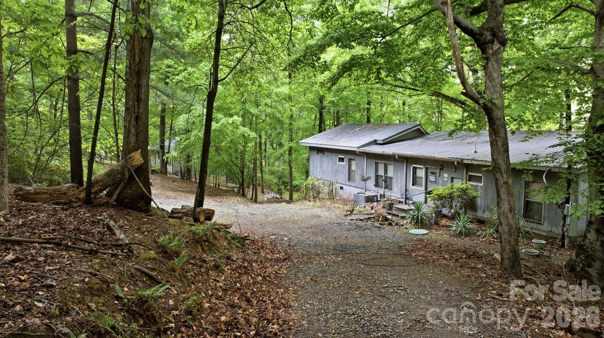 142 Seekirk Drive — Troutman