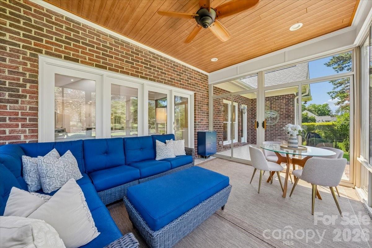 17229 Green Dolphin Lane — Cornelius