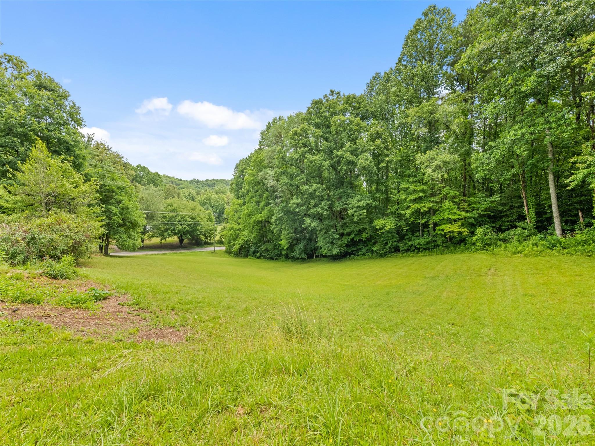 586 Olivet Church Road — Whittier