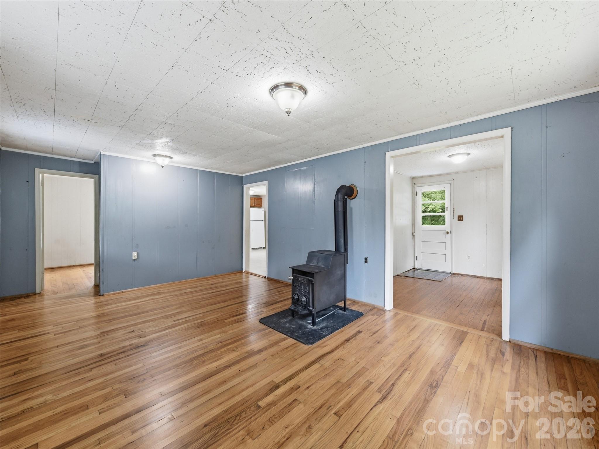 586 Olivet Church Road — Whittier