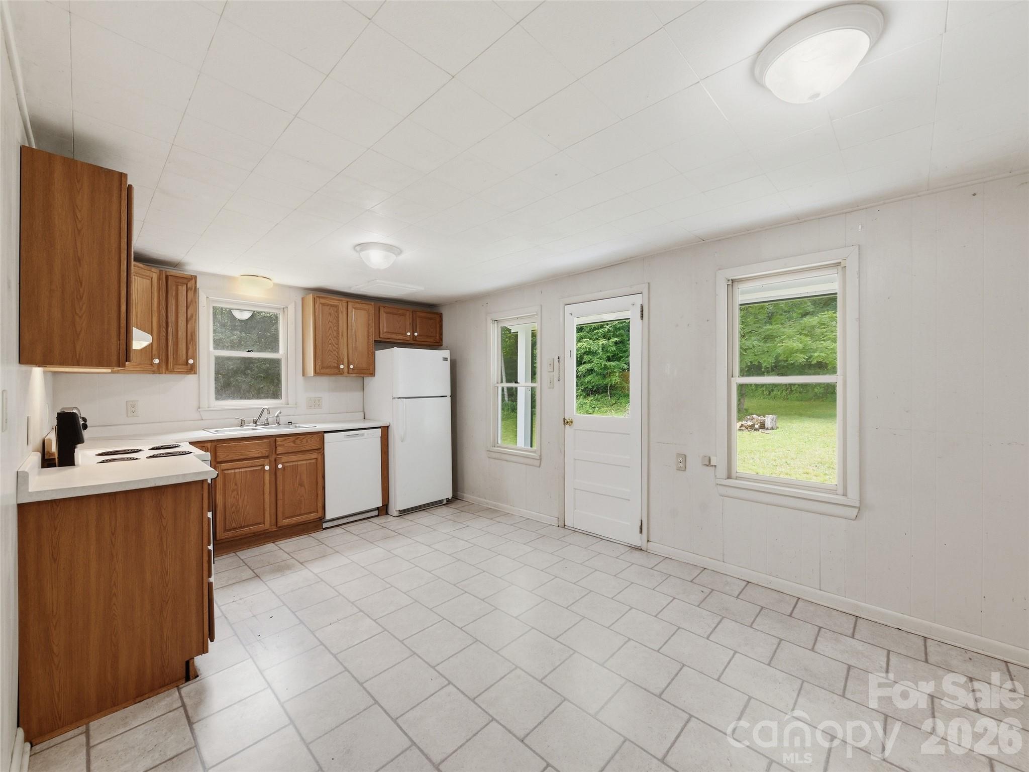586 Olivet Church Road — Whittier