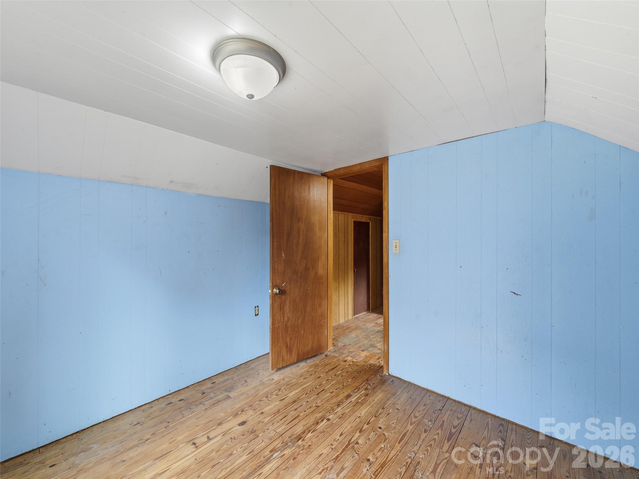 586 Olivet Church Road — Whittier