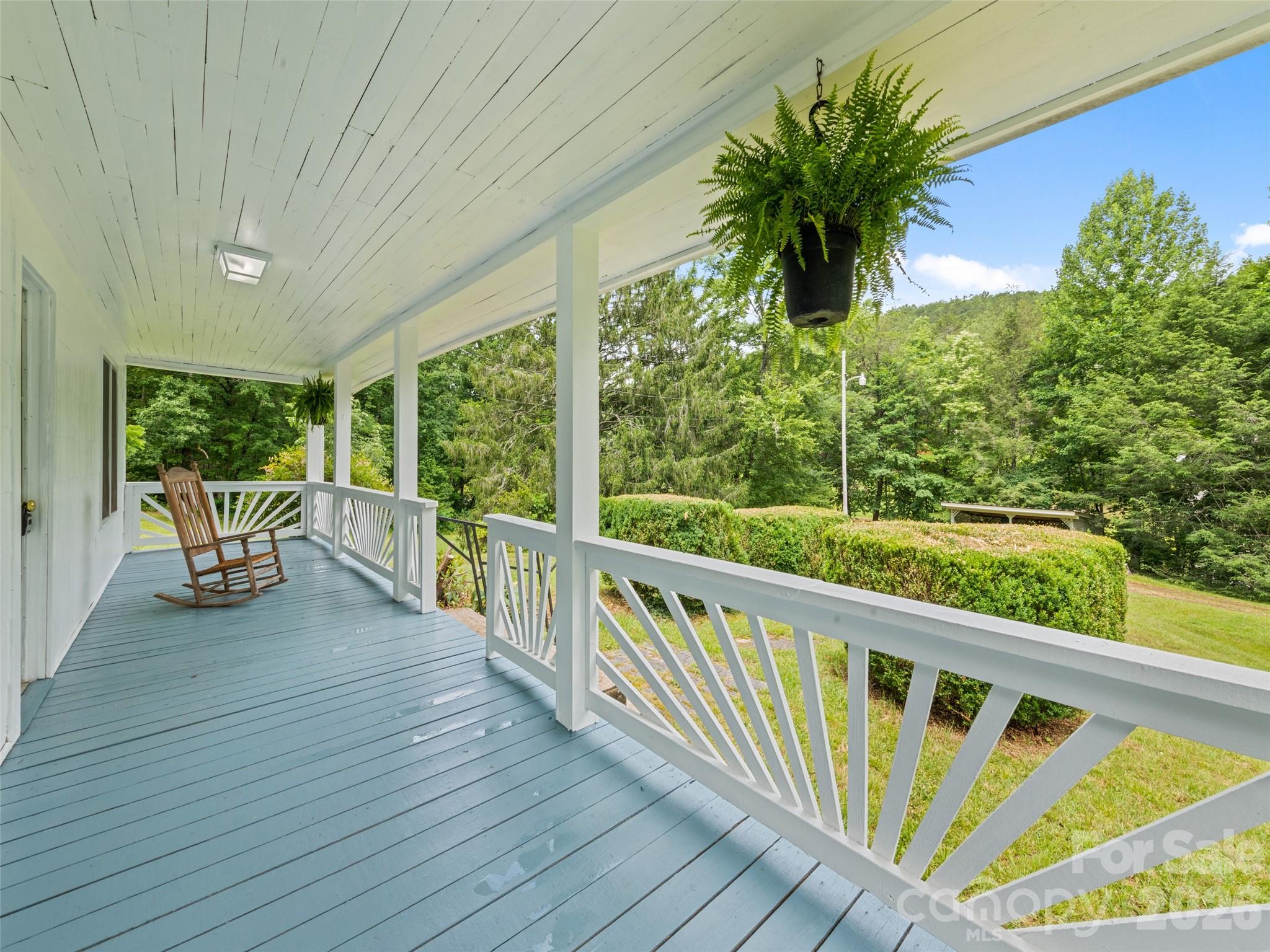 586 Olivet Church Road — Whittier