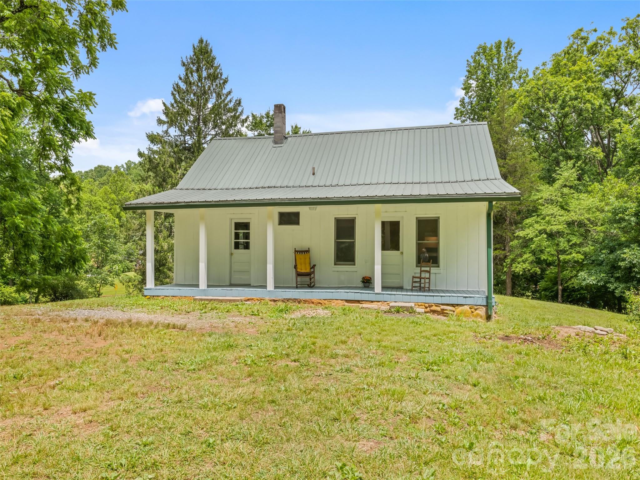 586 Olivet Church Road — Whittier
