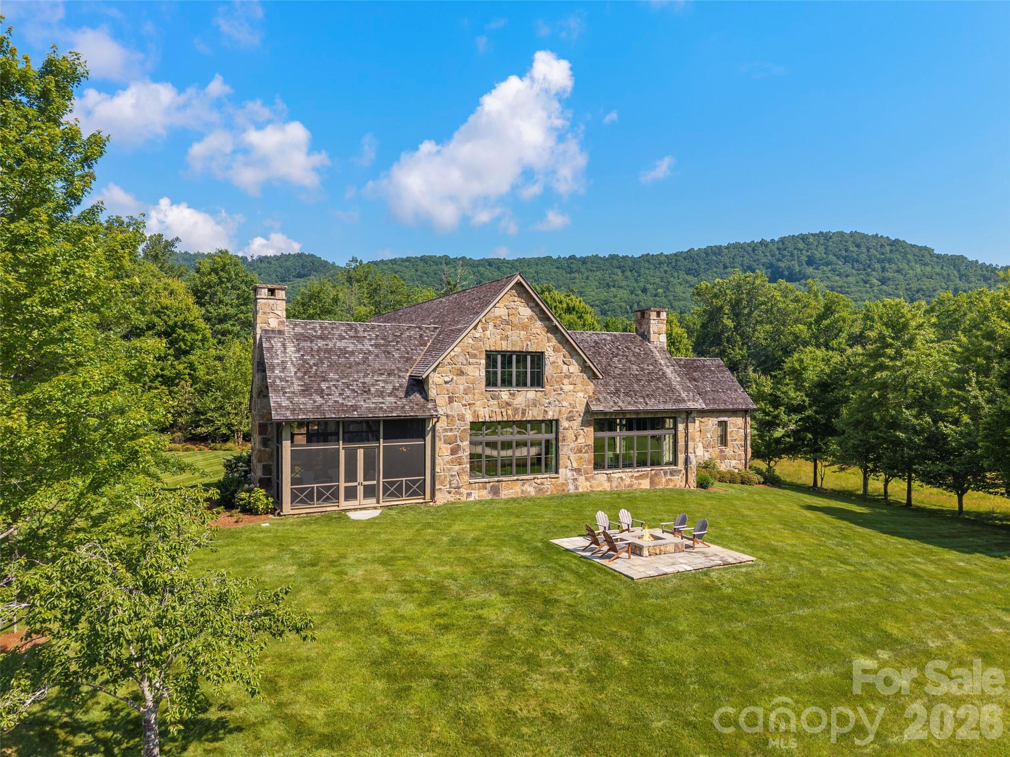332 Walnut Valley Parkway — Arden