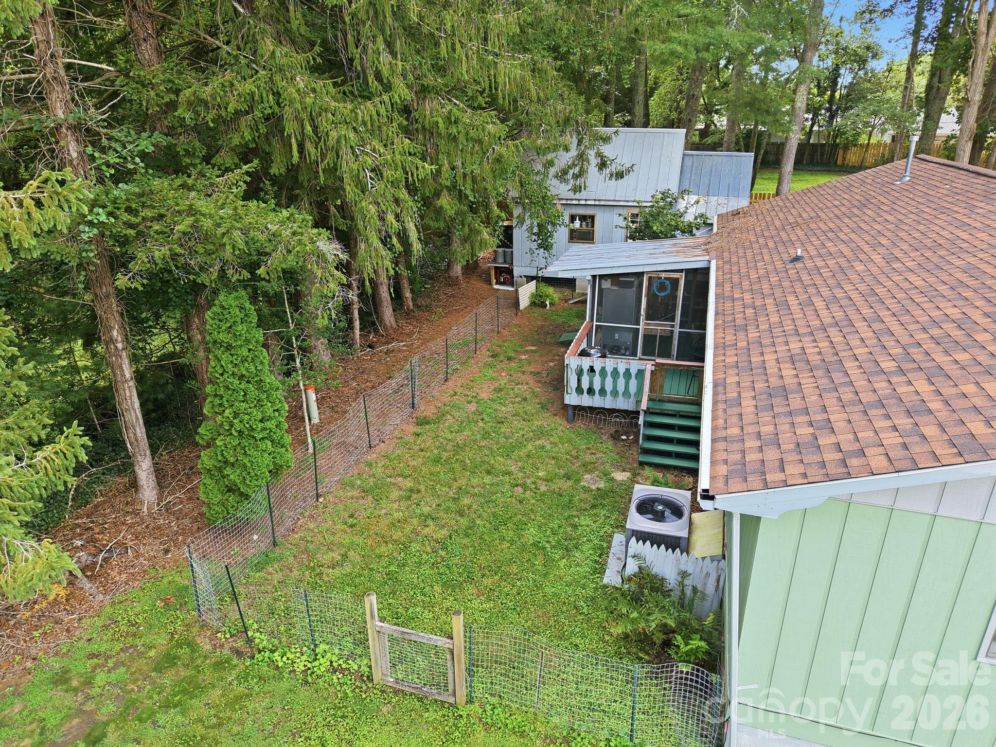 473 King William Road — Hendersonville