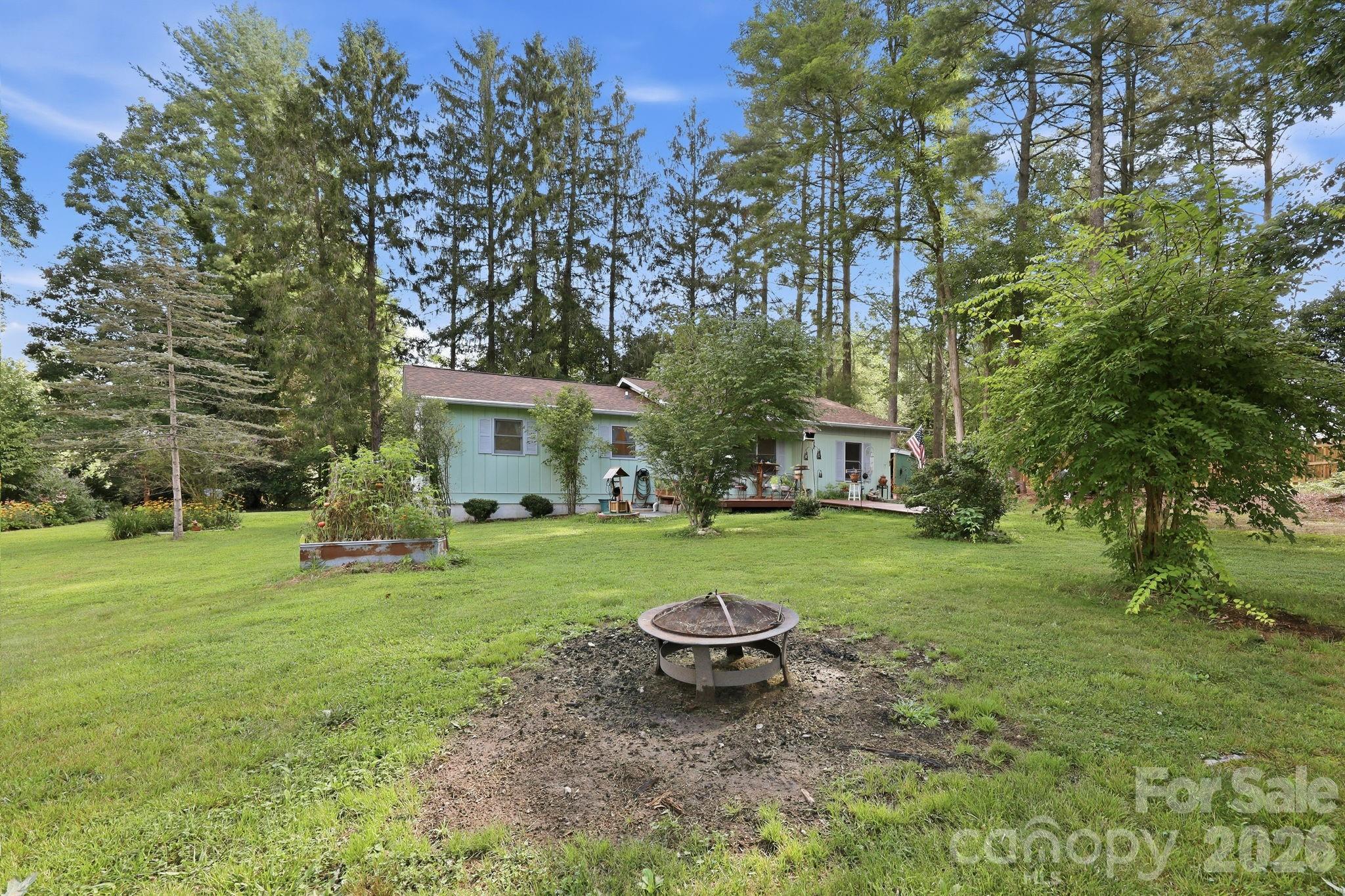 473 King William Road — Hendersonville