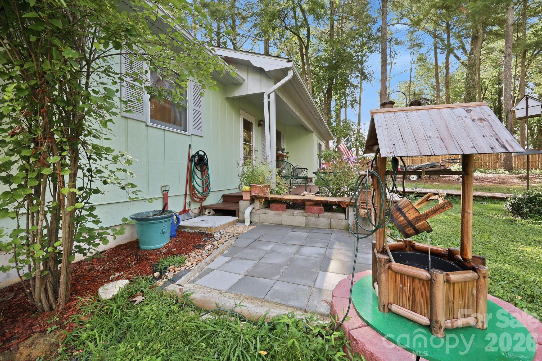 473 King William Road — Hendersonville