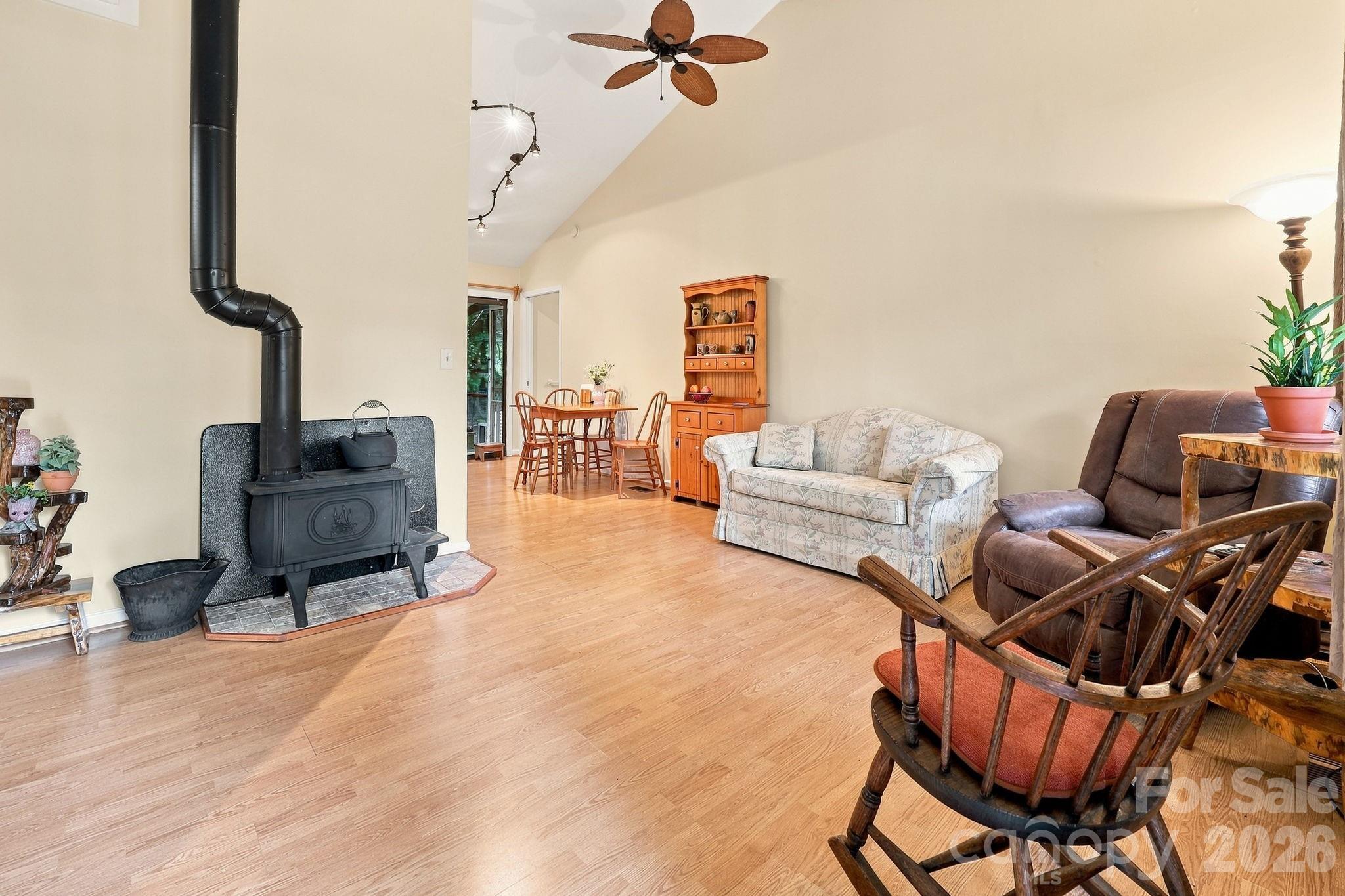 473 King William Road — Hendersonville