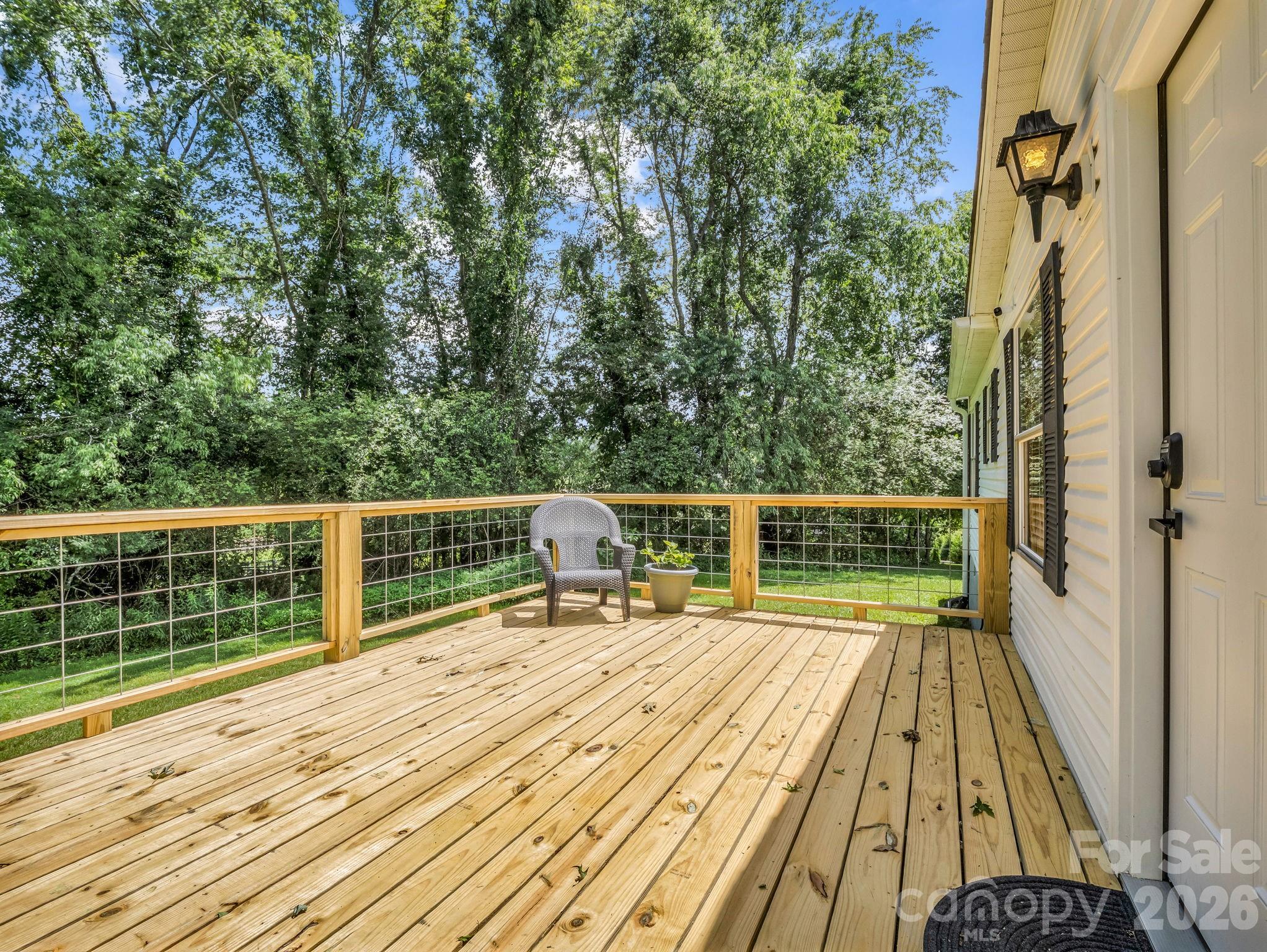 210 Banner Farm Road — Mills River