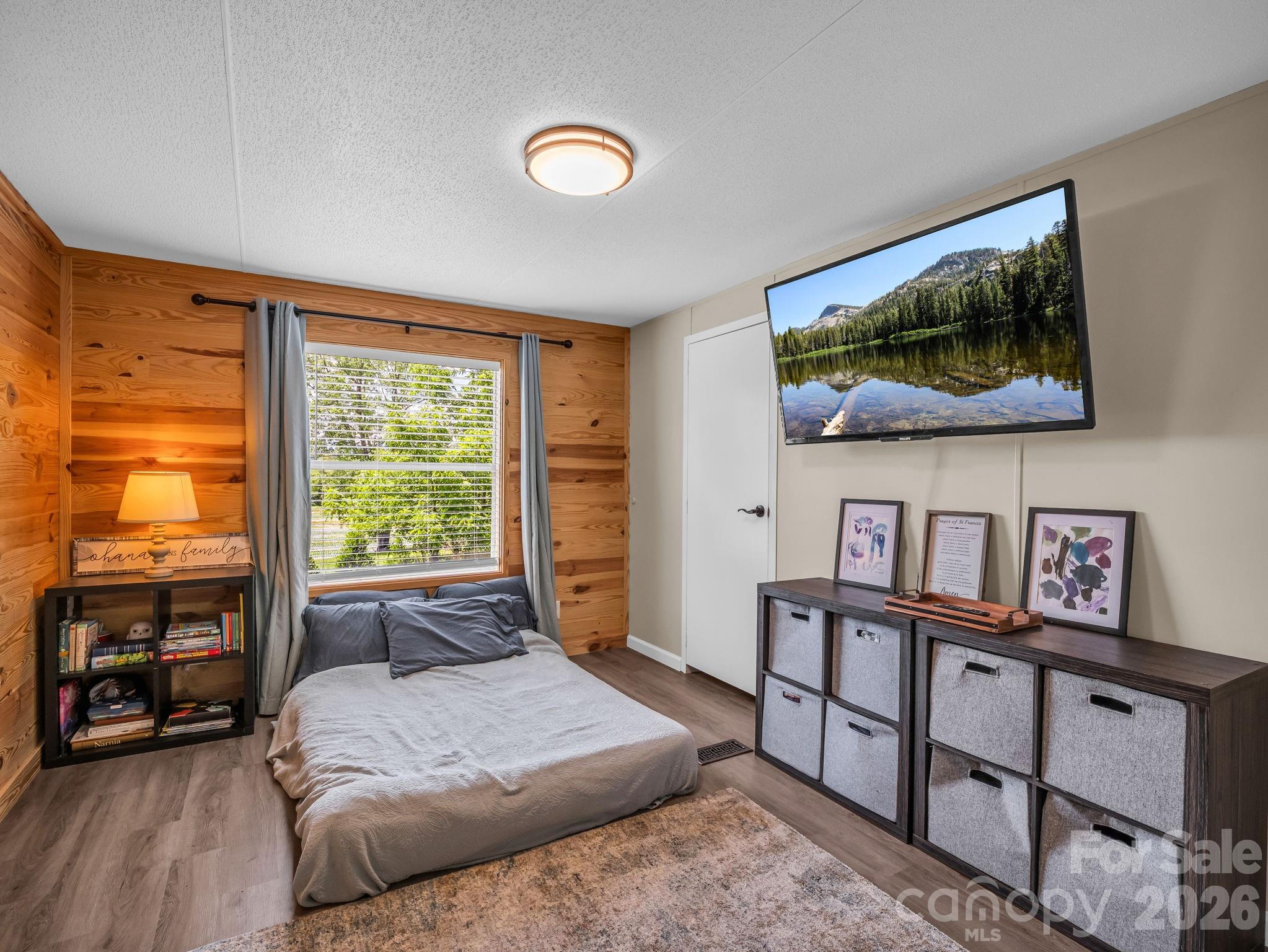 210 Banner Farm Road — Mills River