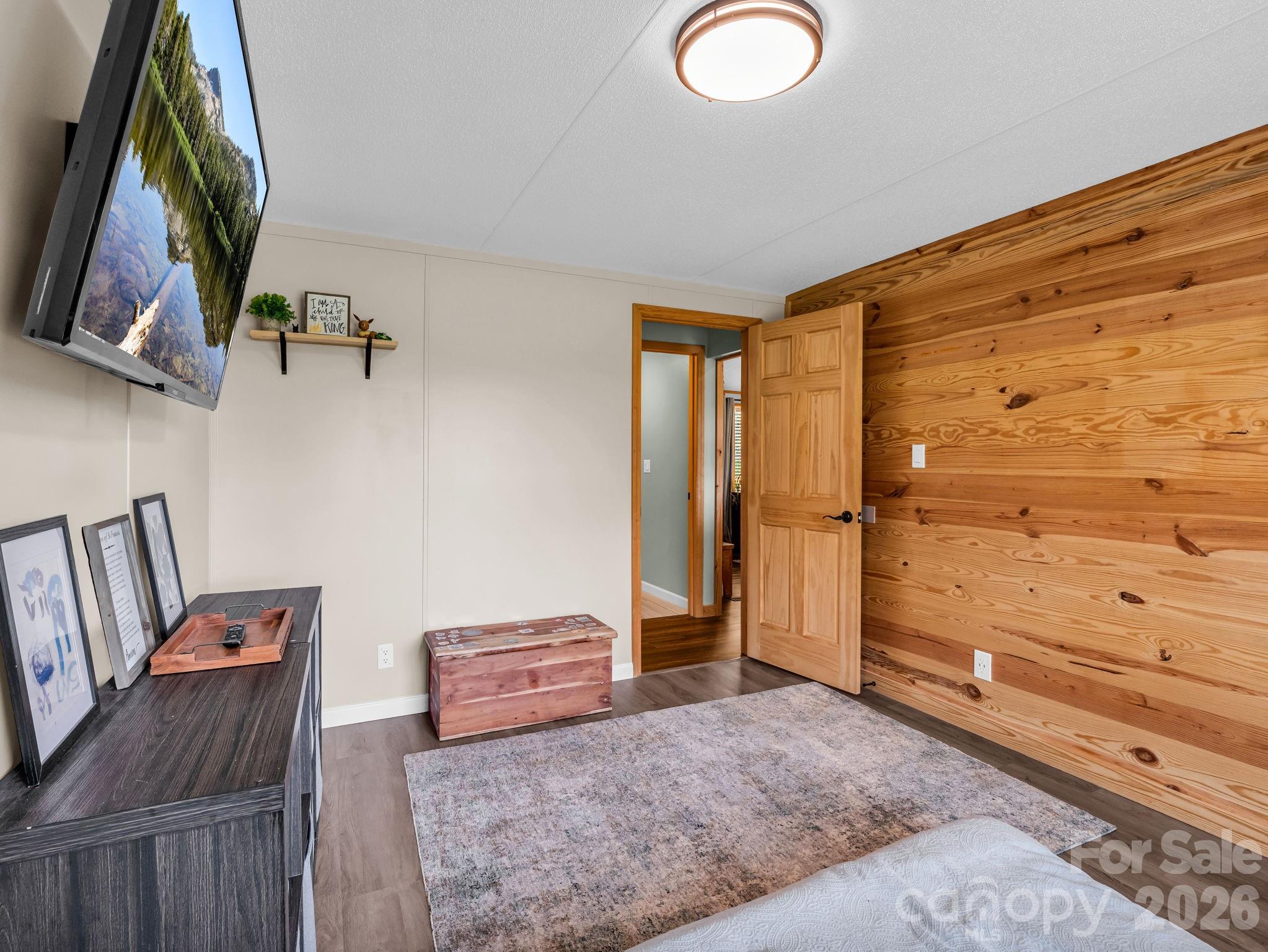 210 Banner Farm Road — Mills River