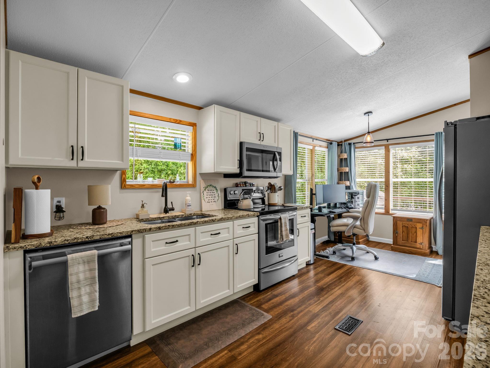 210 Banner Farm Road — Mills River